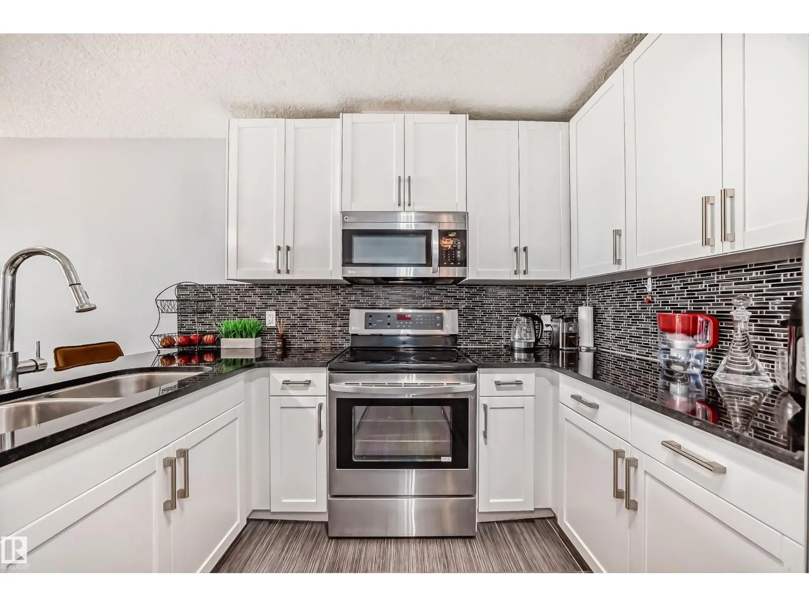 #928 5151 Windermere BV SW SW