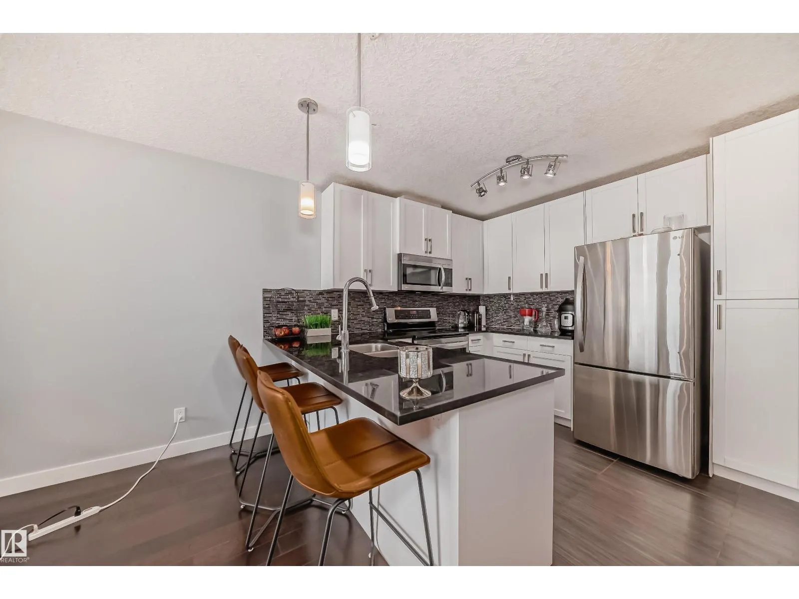 #928 5151 Windermere BV SW SW