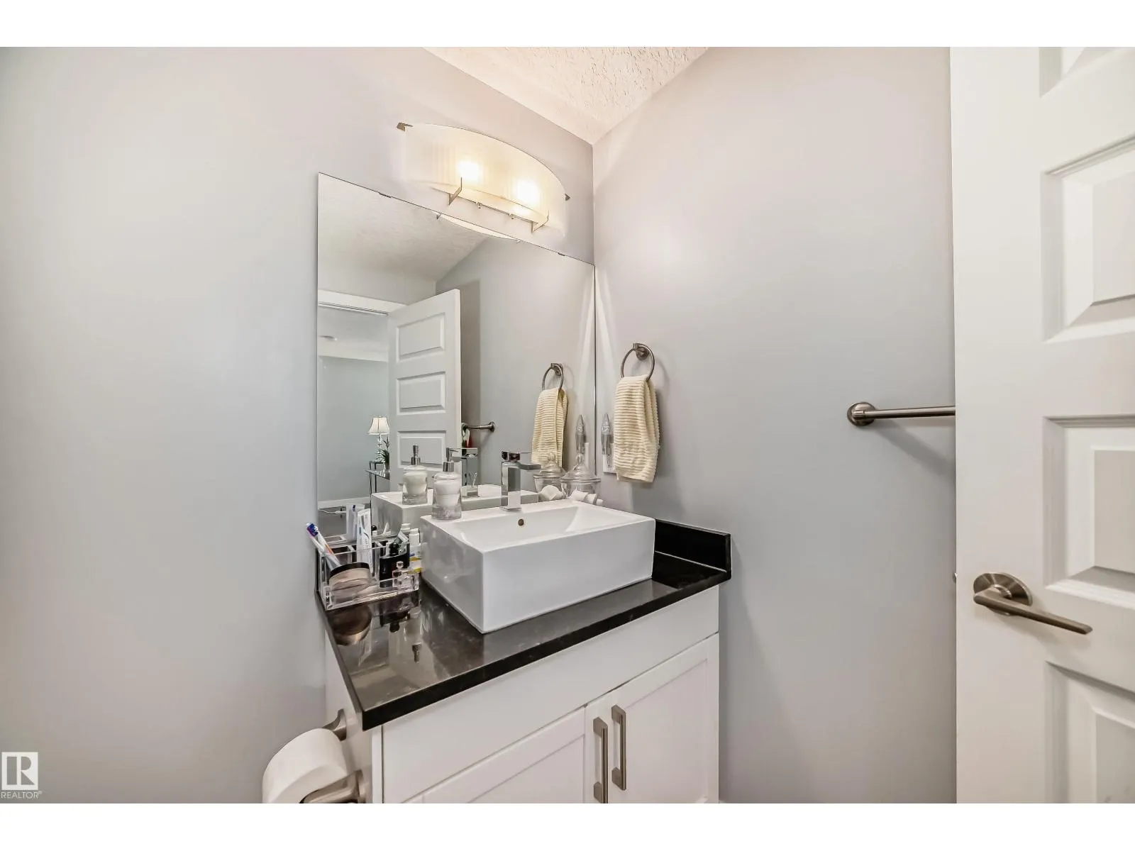 #928 5151 Windermere BV SW SW
