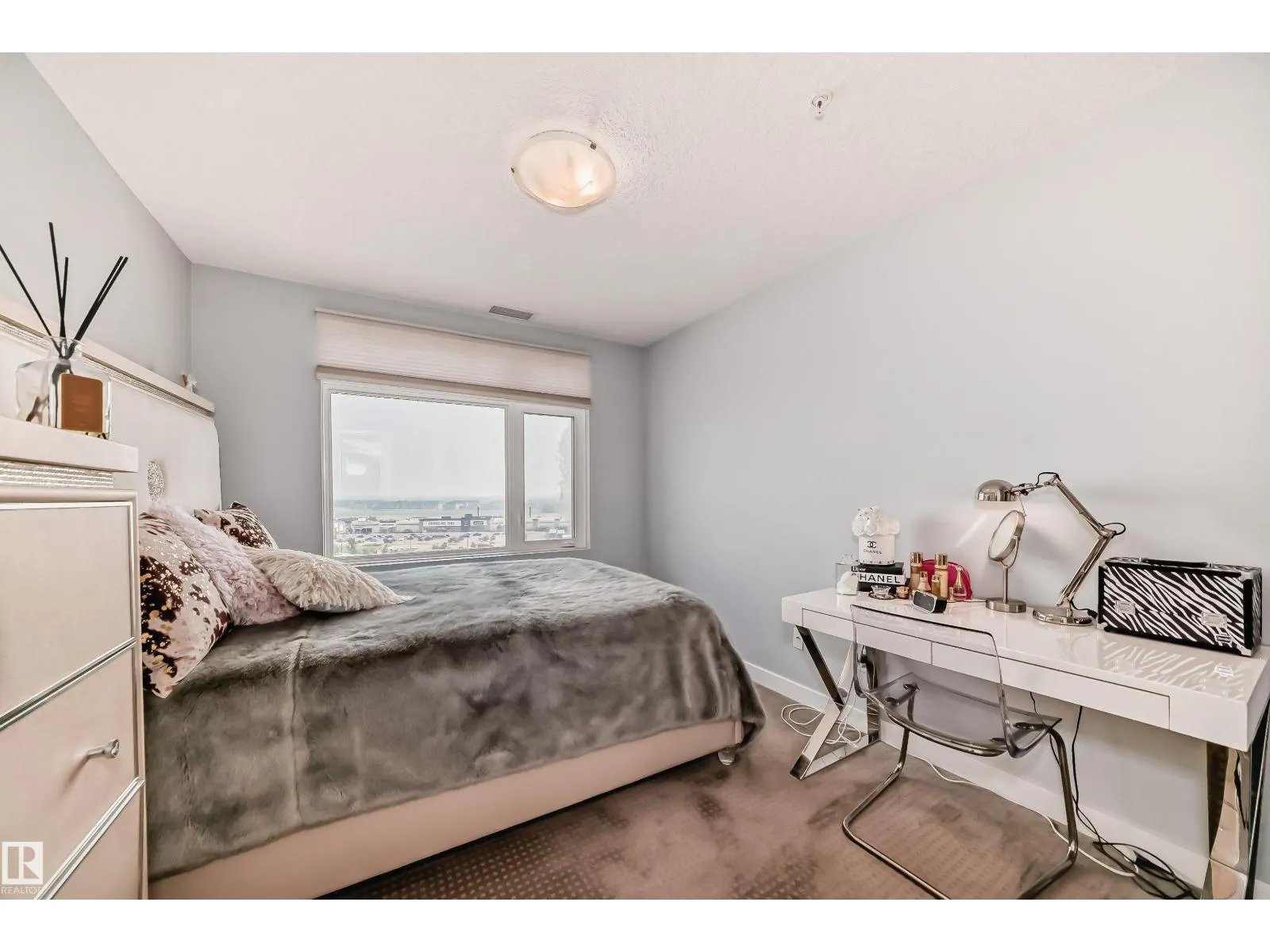 #928 5151 Windermere BV SW SW