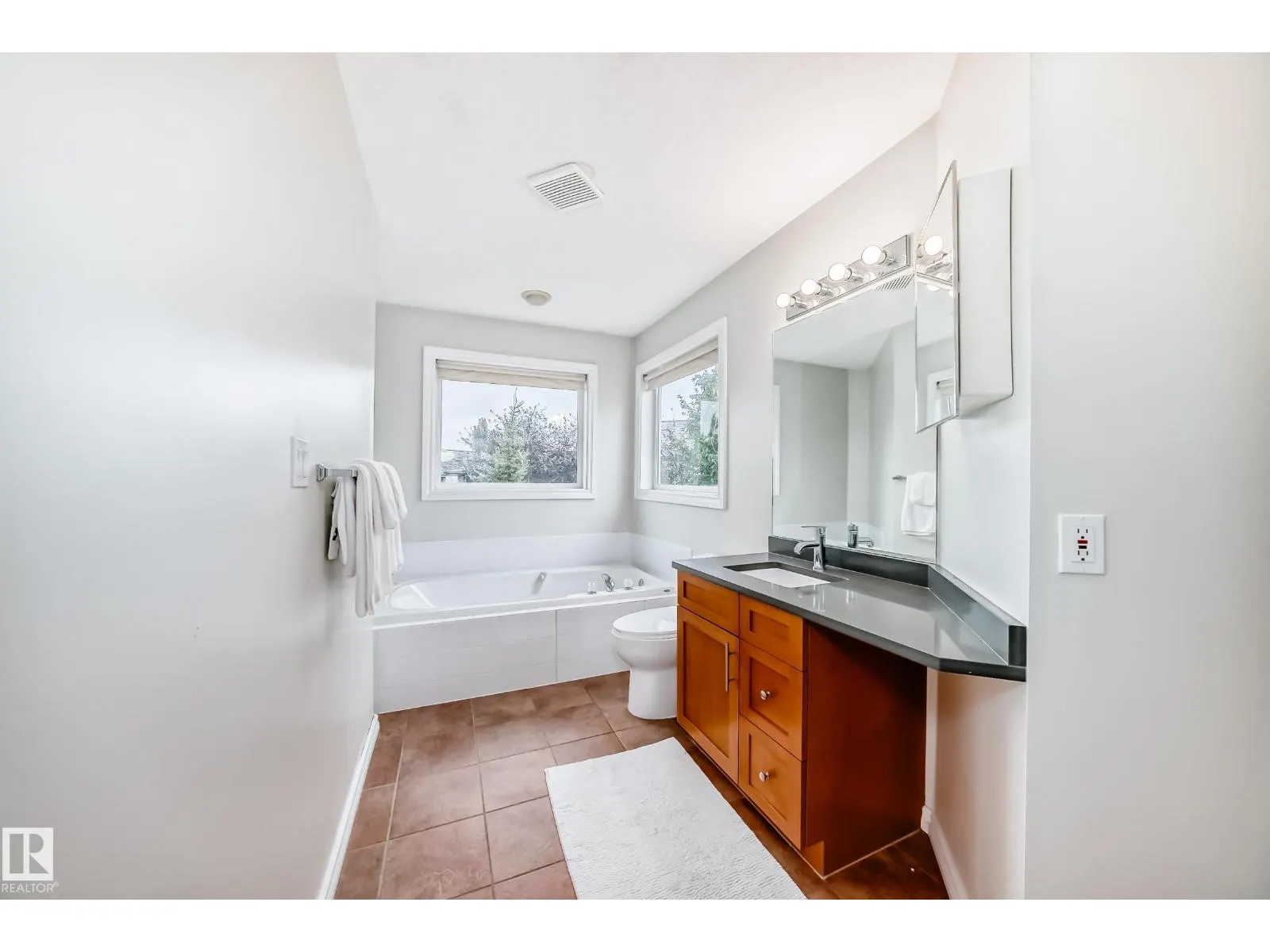 1173 Carter Crest RD NW NW