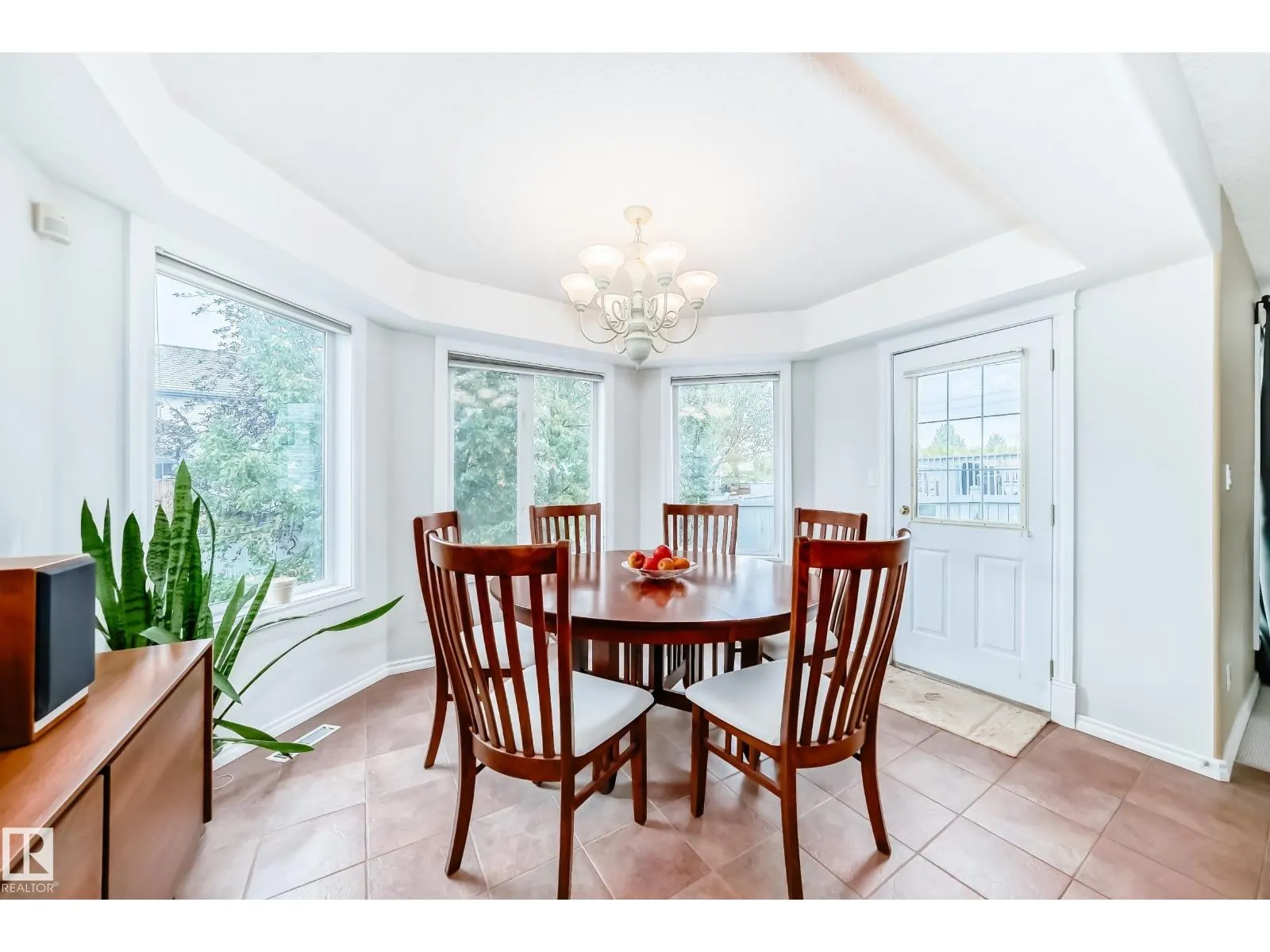 1173 Carter Crest RD NW NW