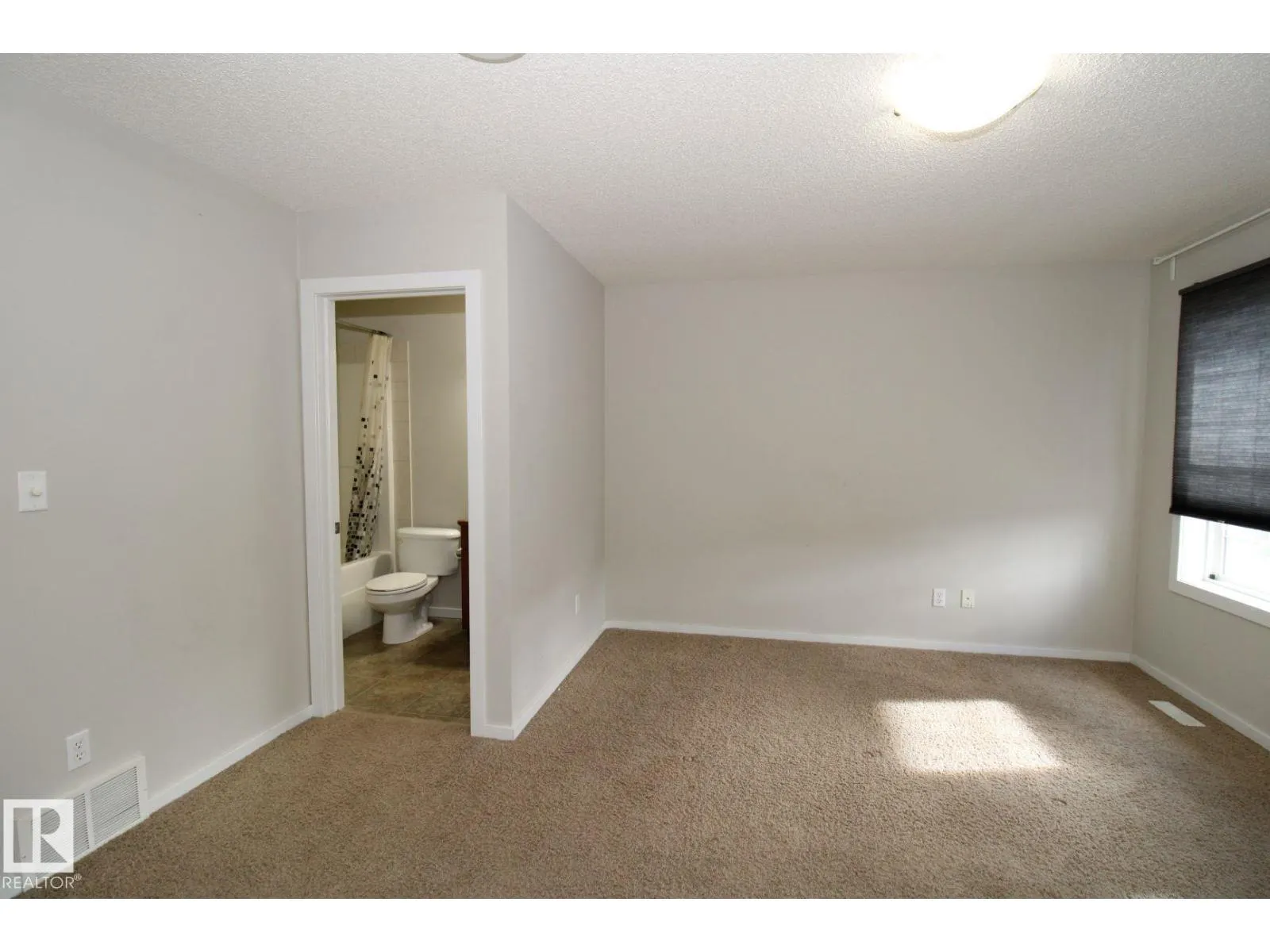 3143 TRELLE LO NW