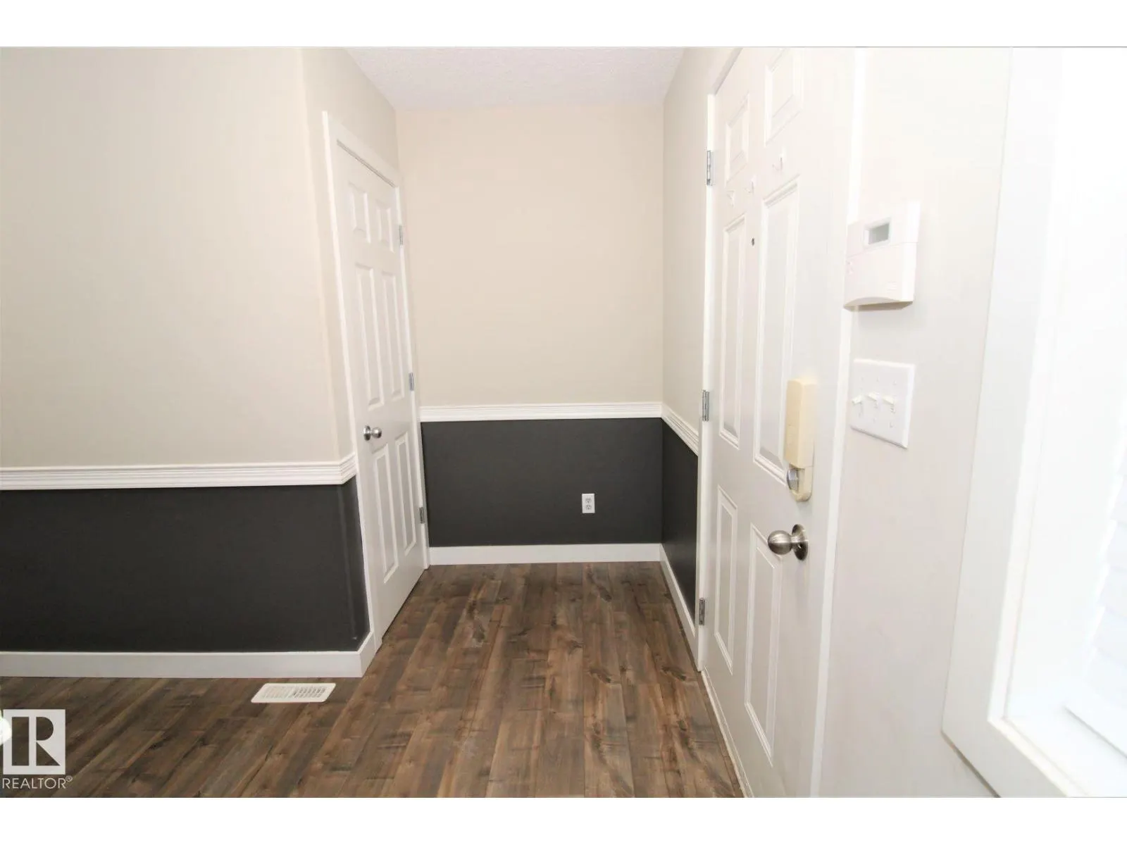 3143 TRELLE LO NW