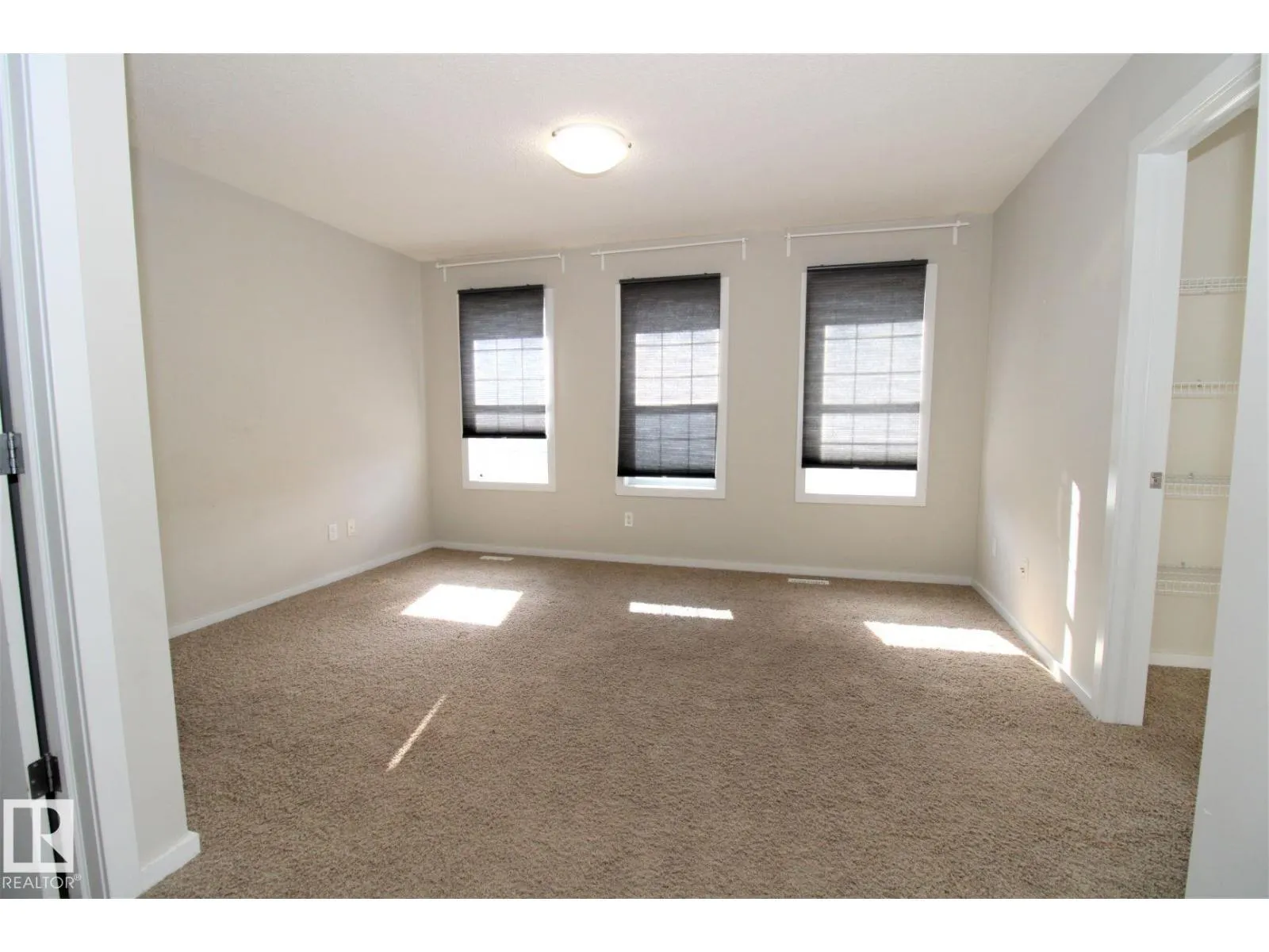 3143 TRELLE LO NW