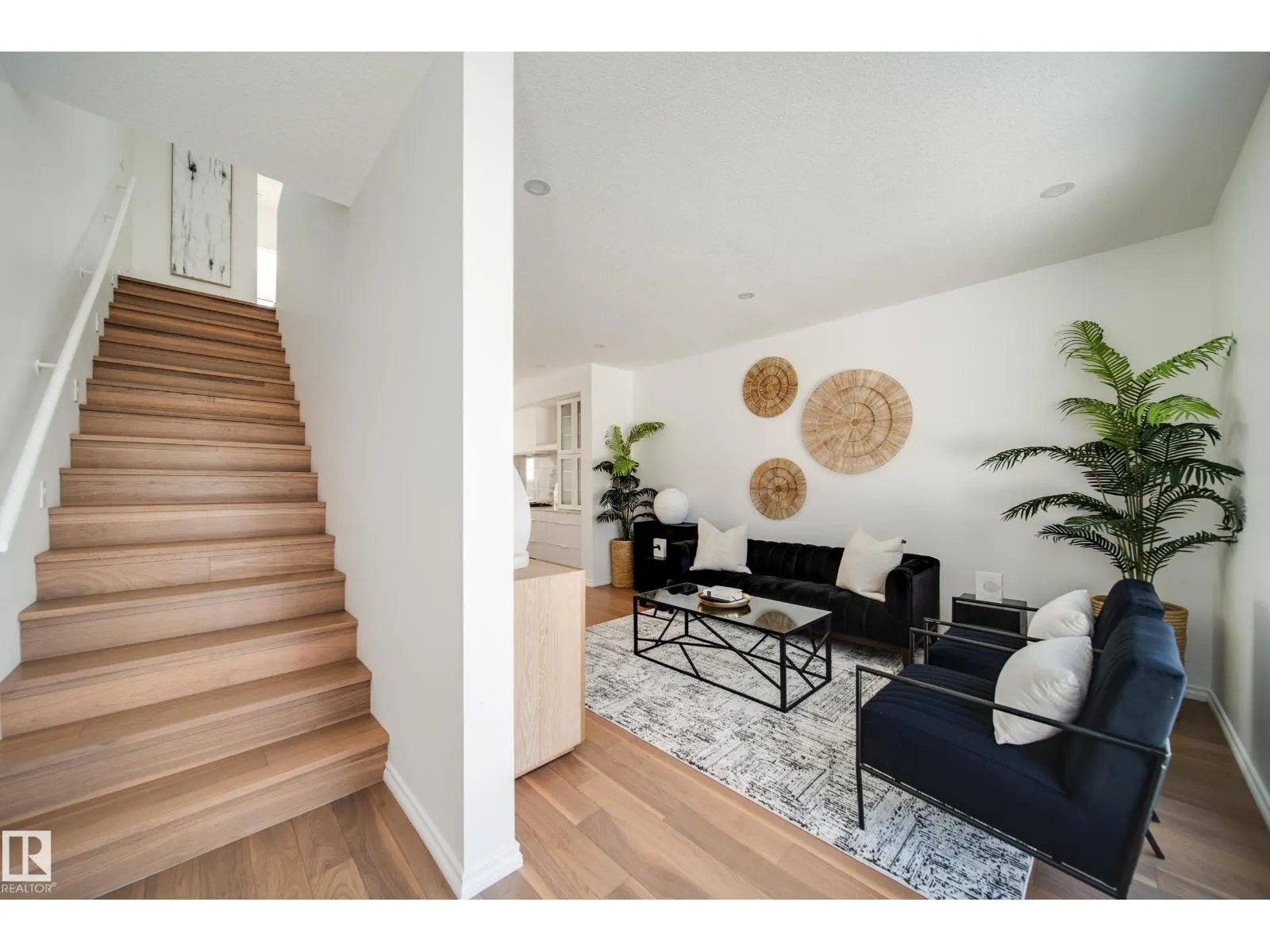 7540 80 AV NW