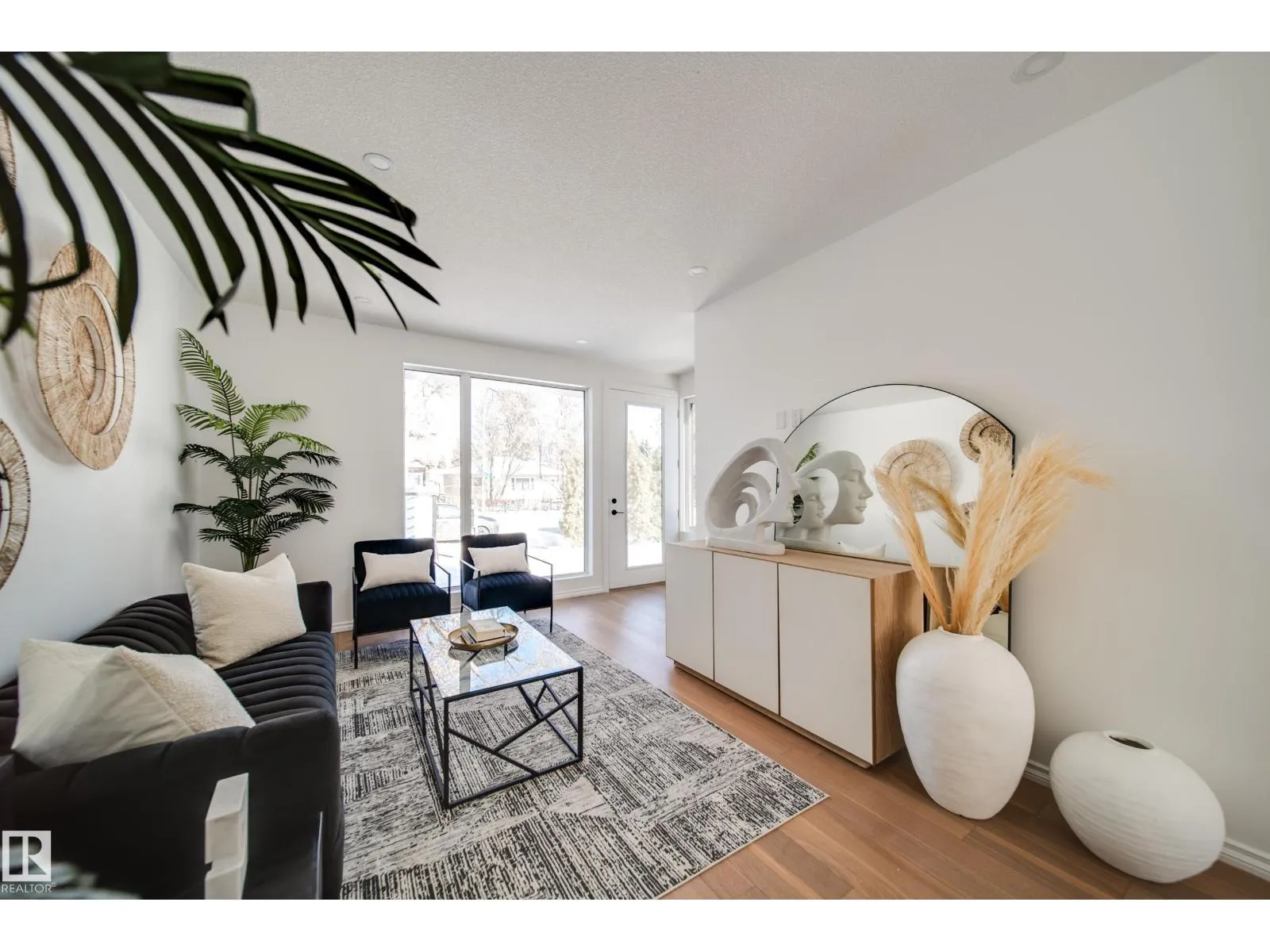 7540 80 AV NW
