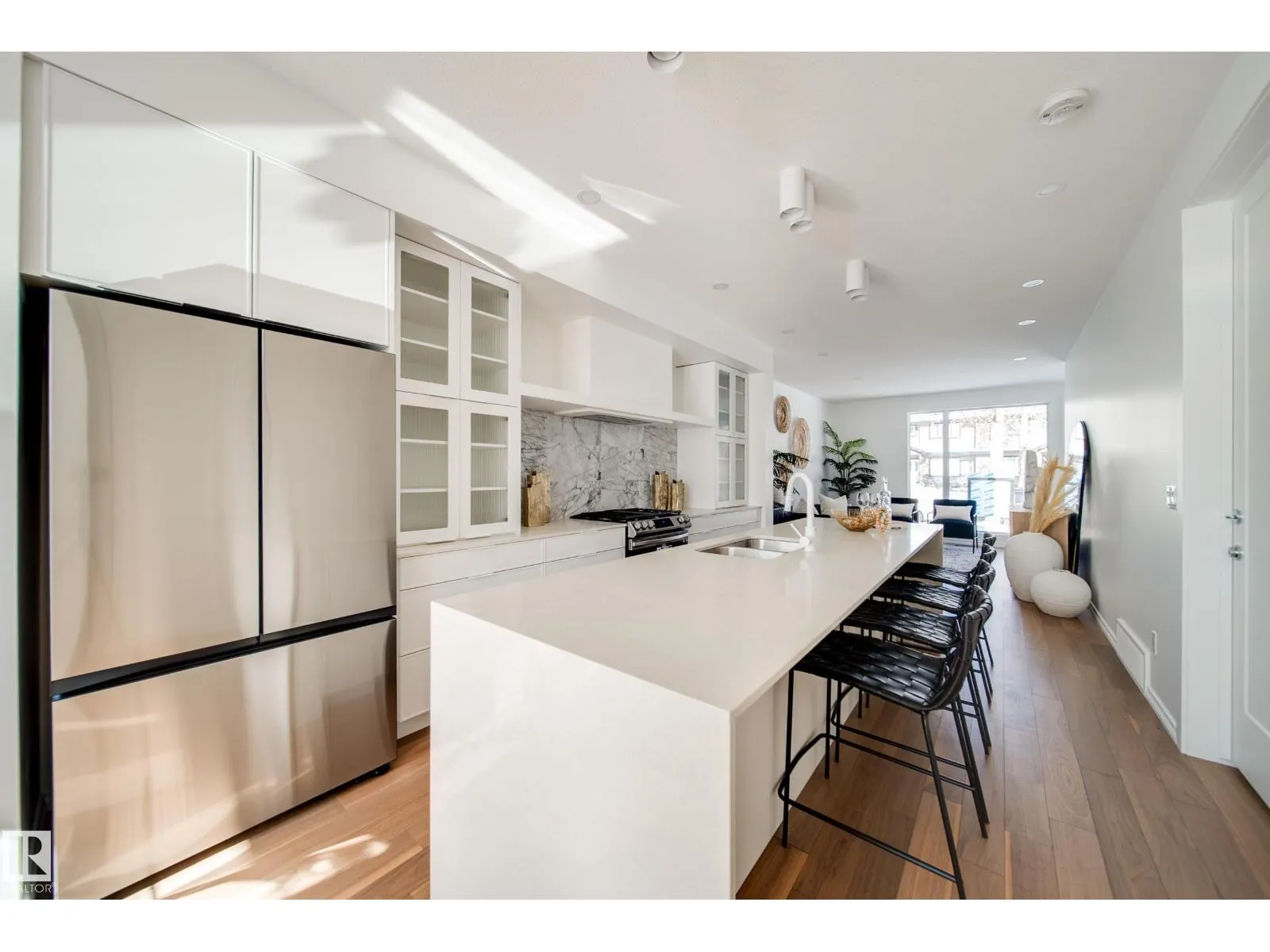 7540 80 AV NW