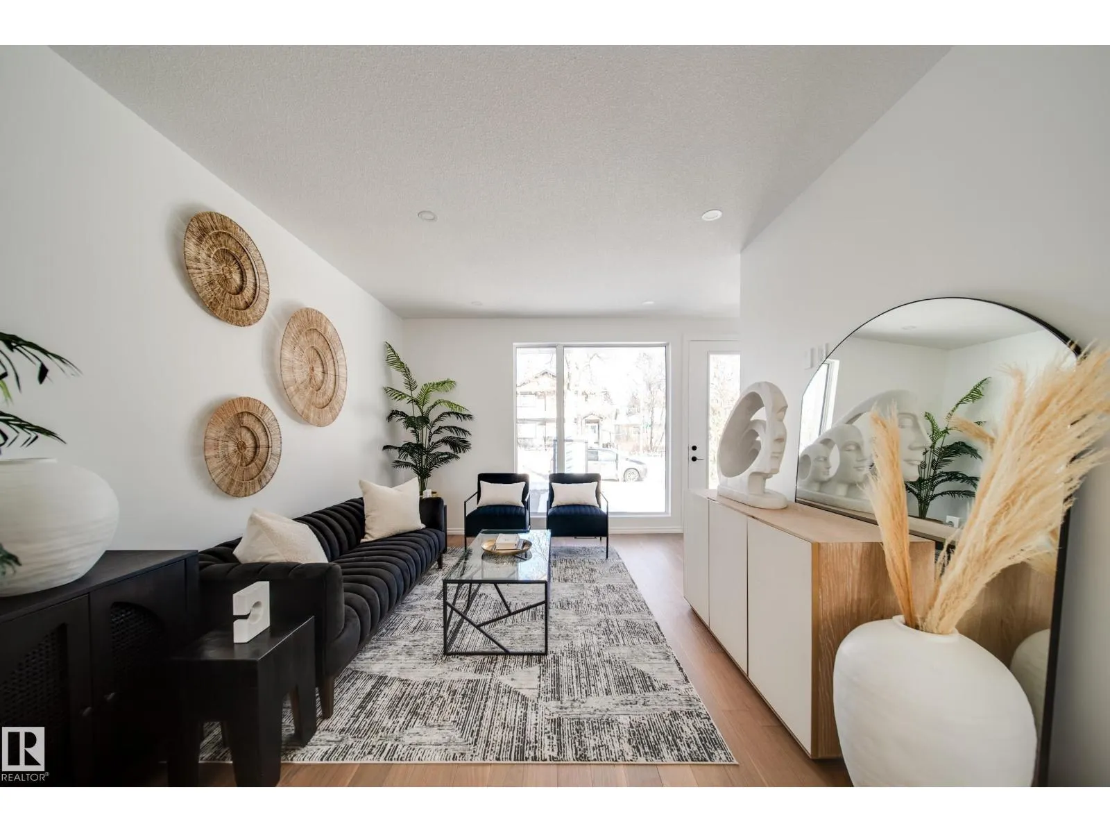 7540 80 AV NW