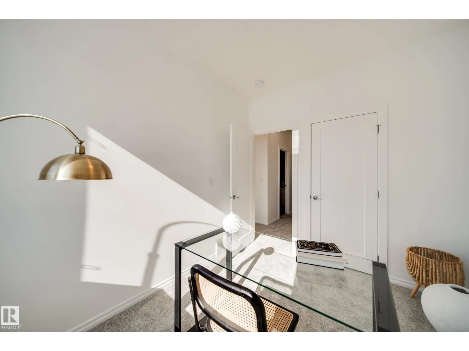7540 80 AV NW