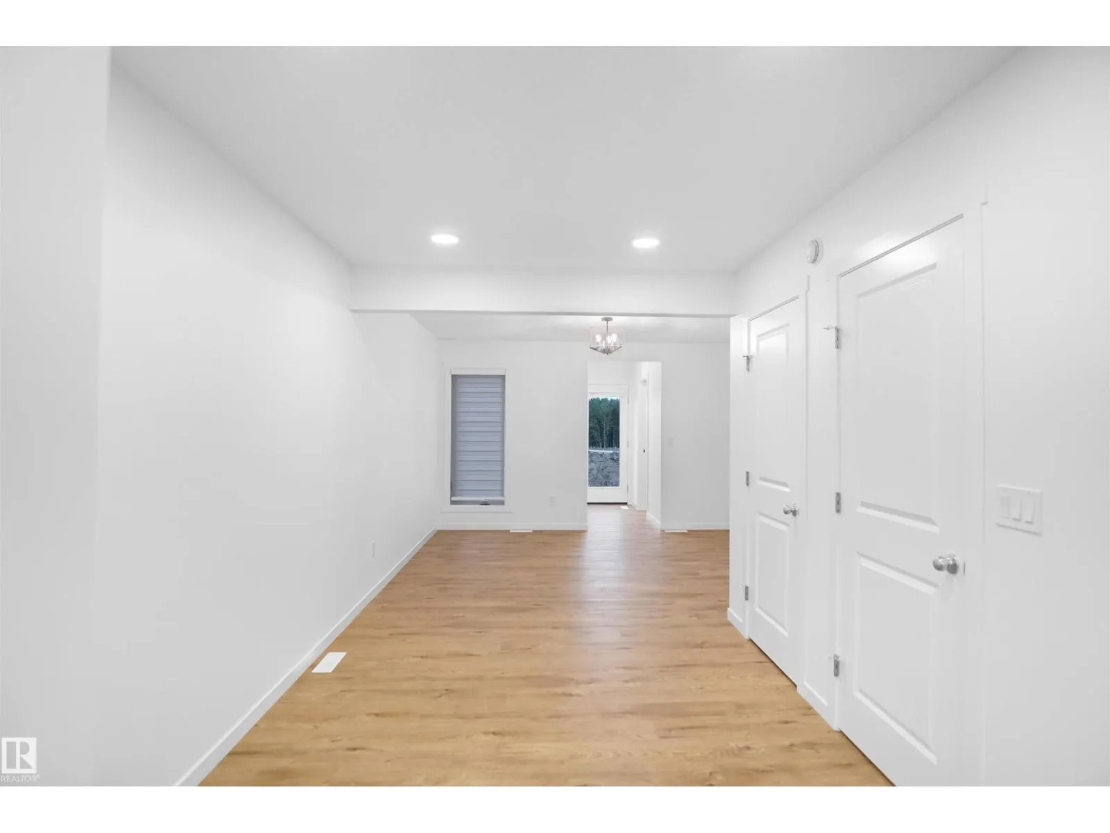 2023 210 ST NW