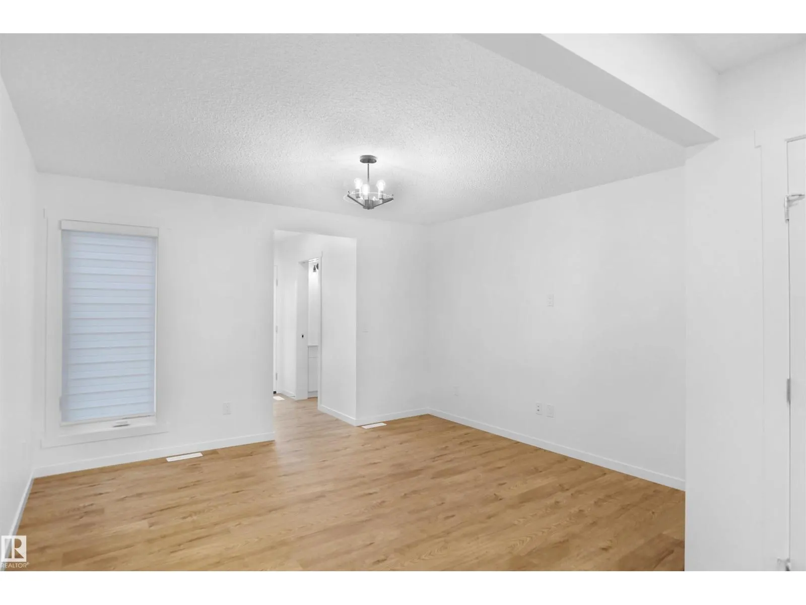 2023 210 ST NW