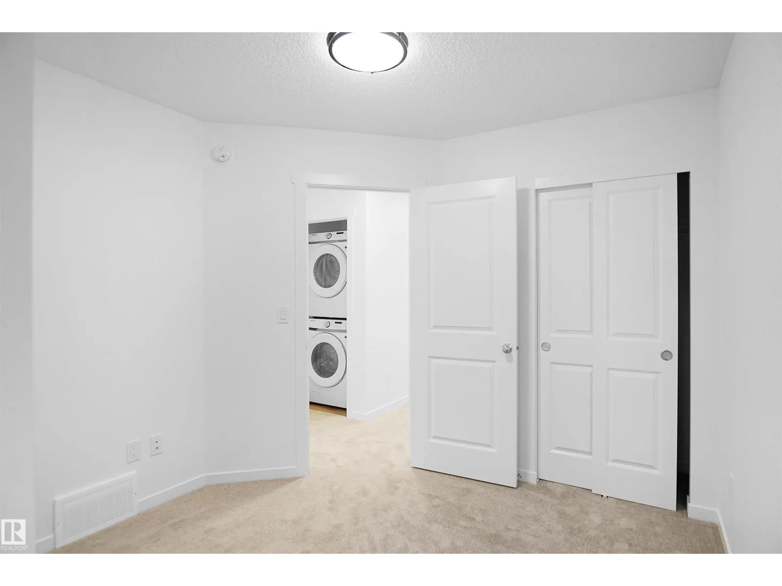 2023 210 ST NW