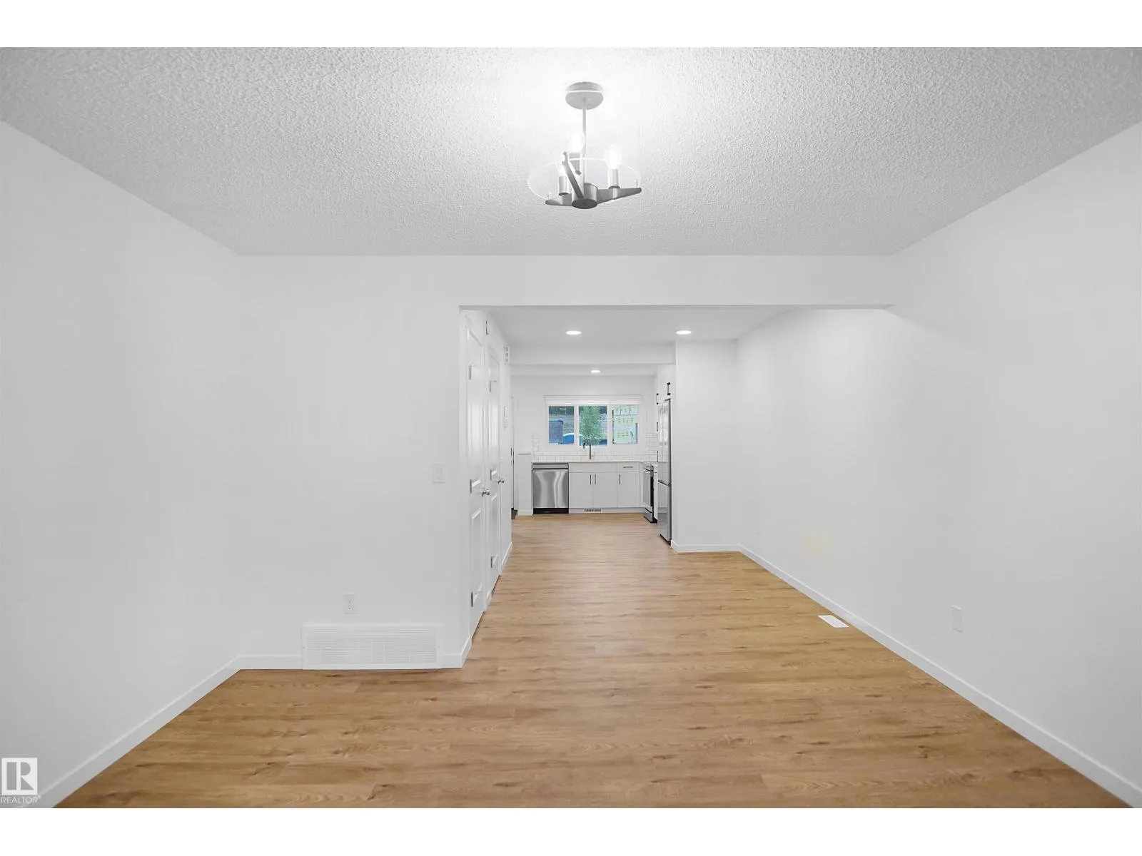 2023 210 ST NW