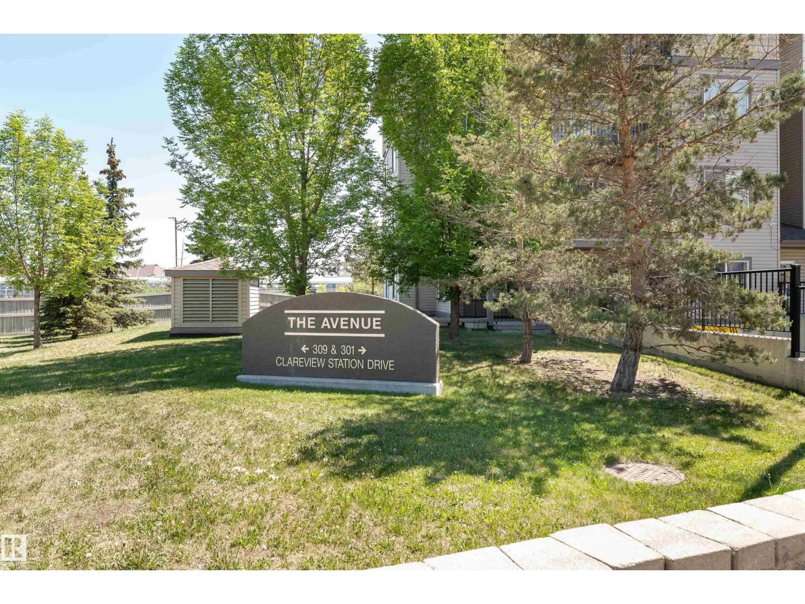 #438 301 CLAREVIEW STATION DR NW