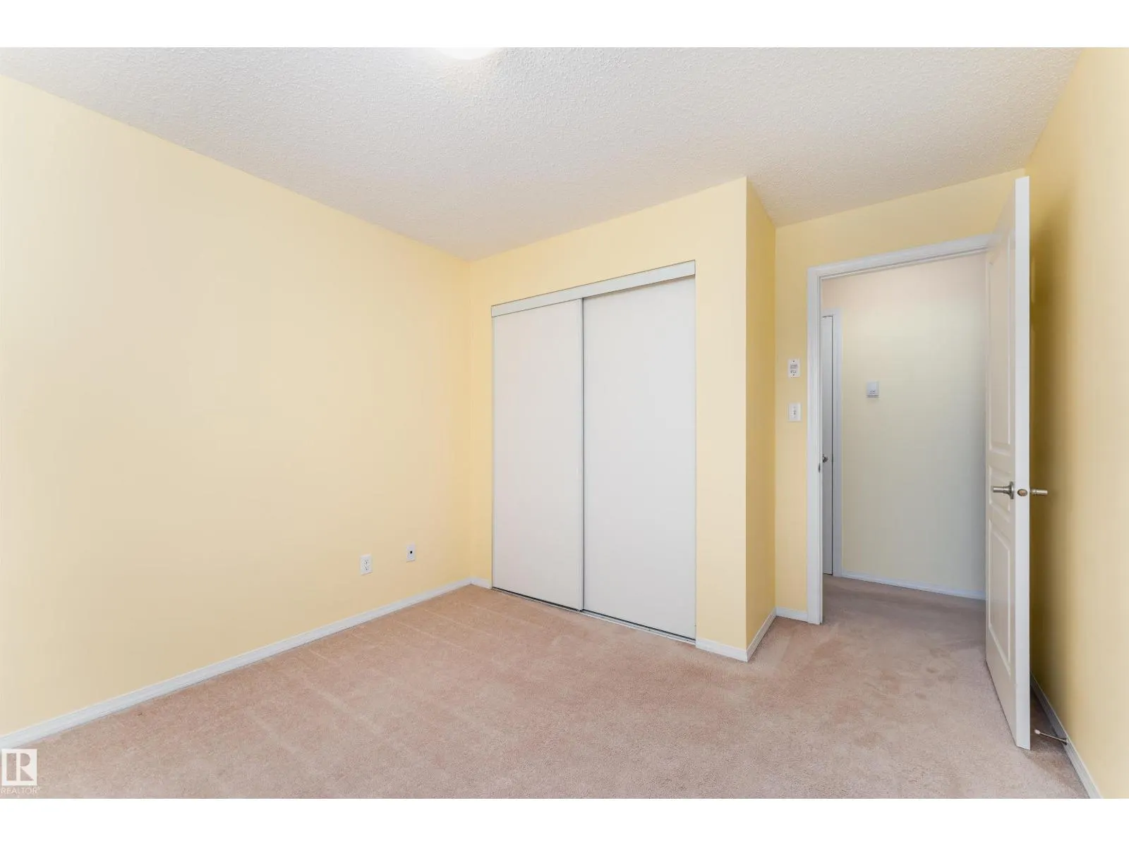 #438 301 CLAREVIEW STATION DR NW