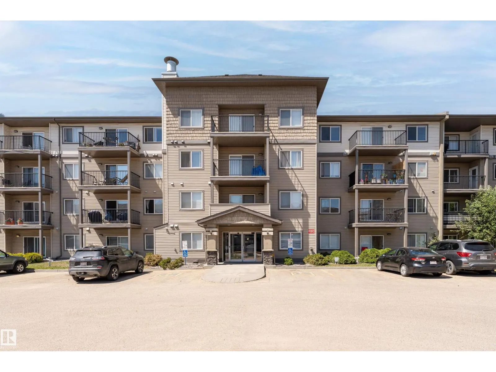 #438 301 CLAREVIEW STATION DR NW