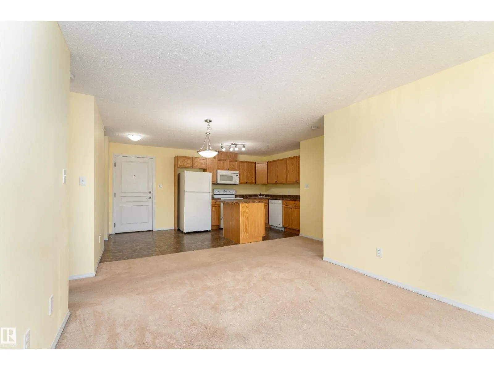#438 301 CLAREVIEW STATION DR NW