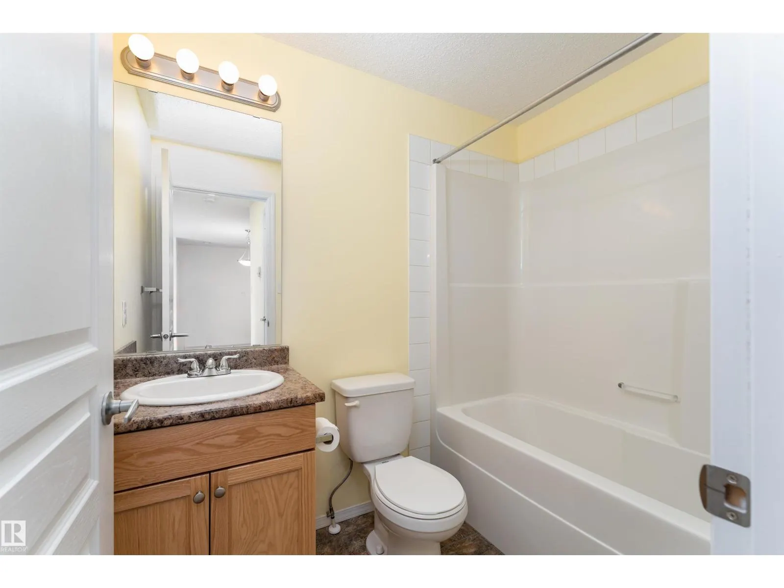 #438 301 CLAREVIEW STATION DR NW