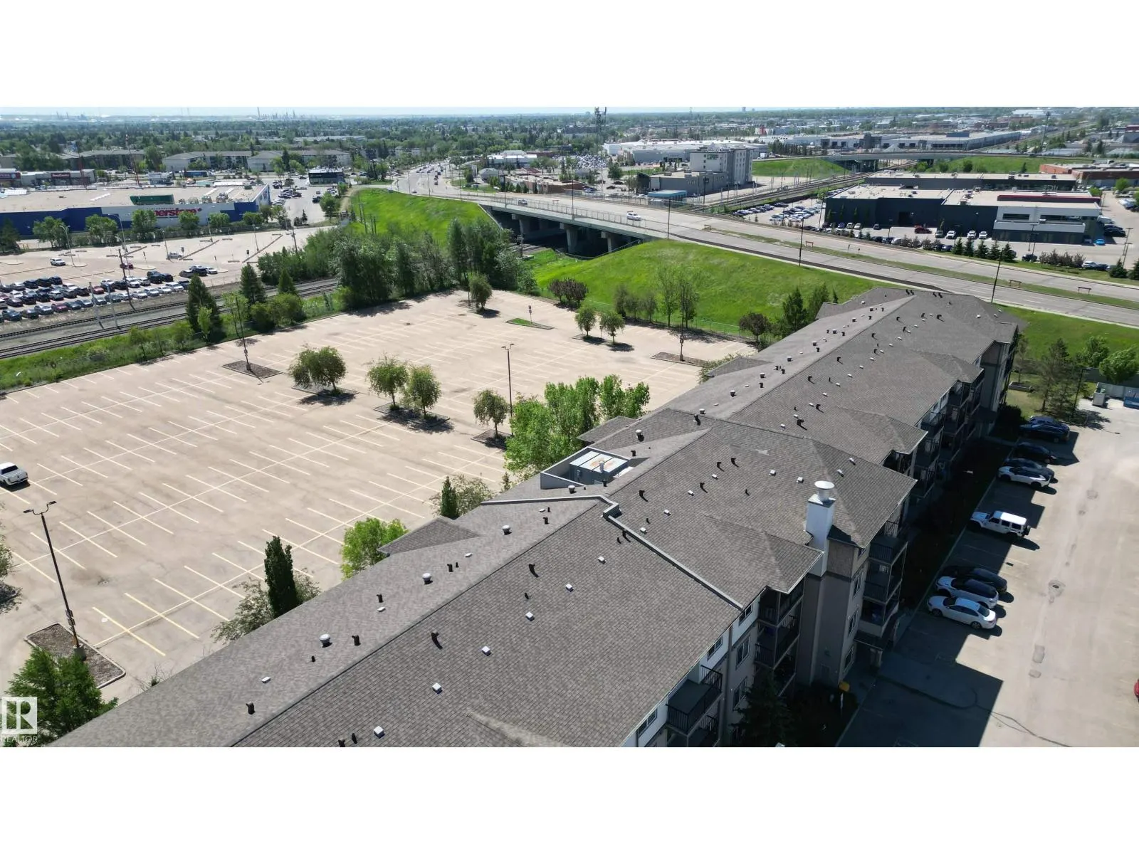 #438 301 CLAREVIEW STATION DR NW