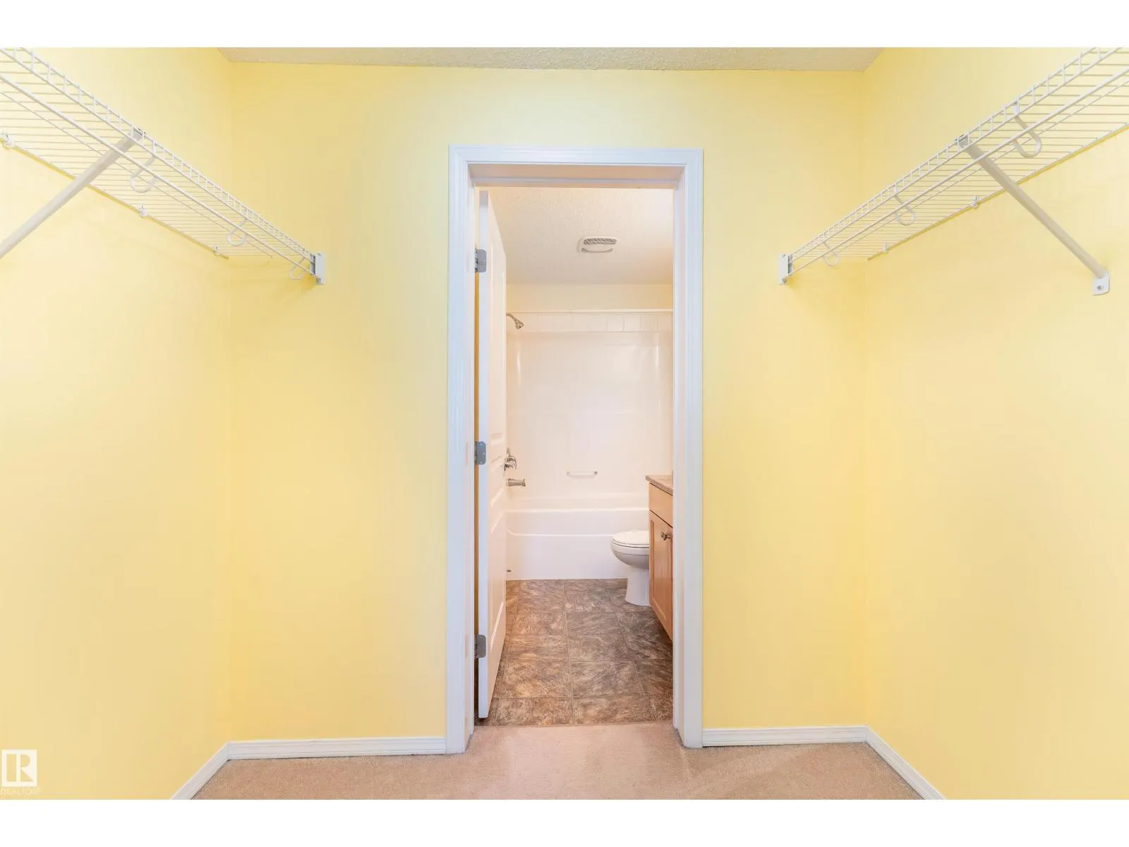 #438 301 CLAREVIEW STATION DR NW