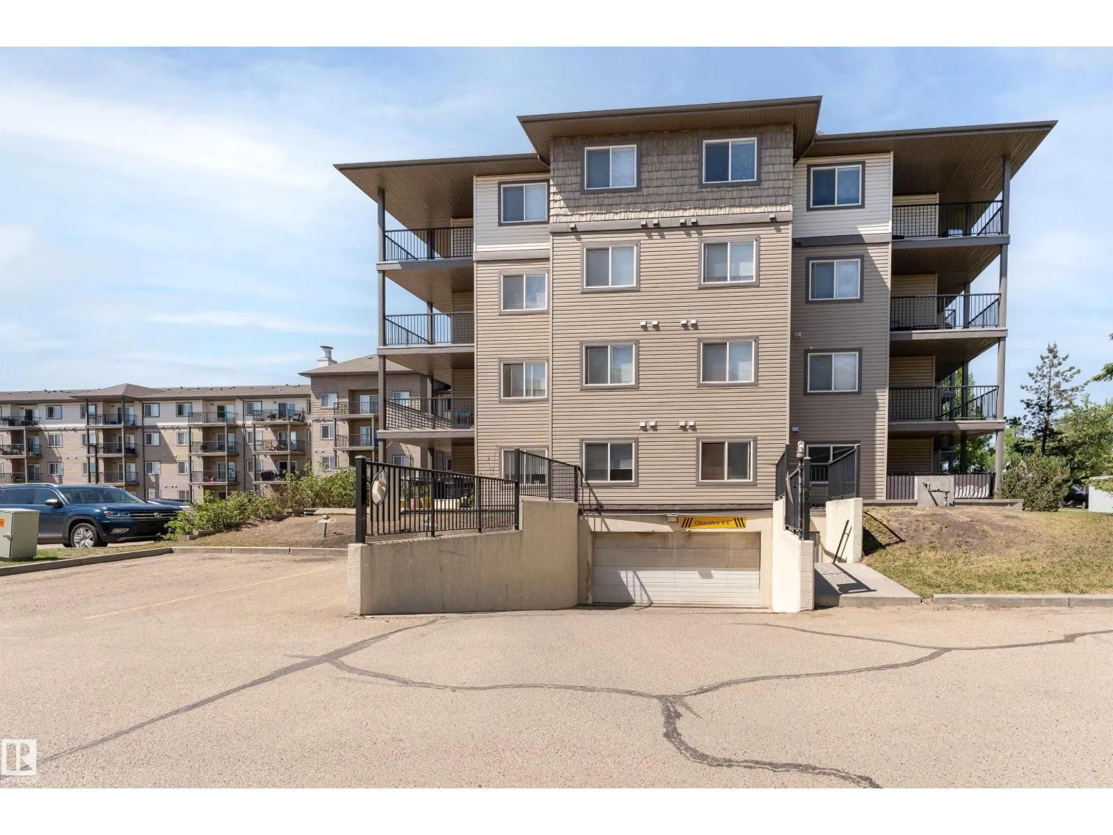 #438 301 CLAREVIEW STATION DR NW