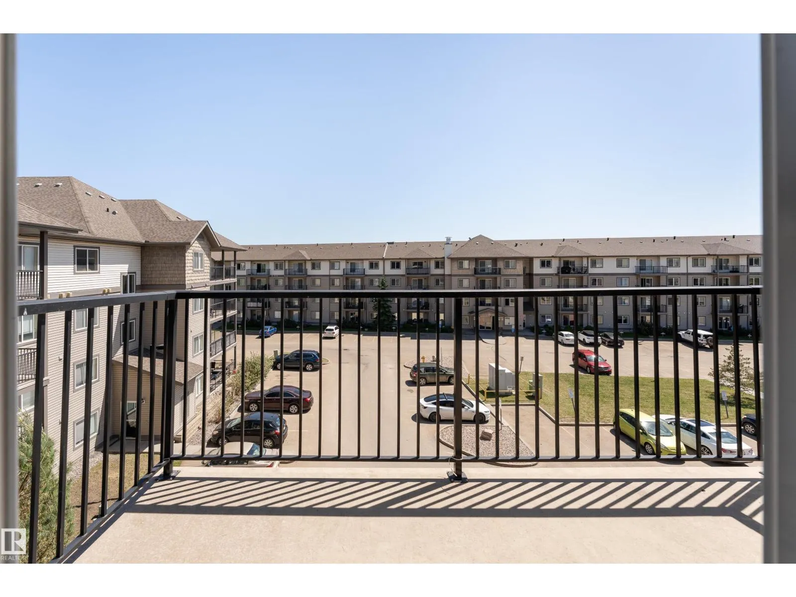 #438 301 CLAREVIEW STATION DR NW