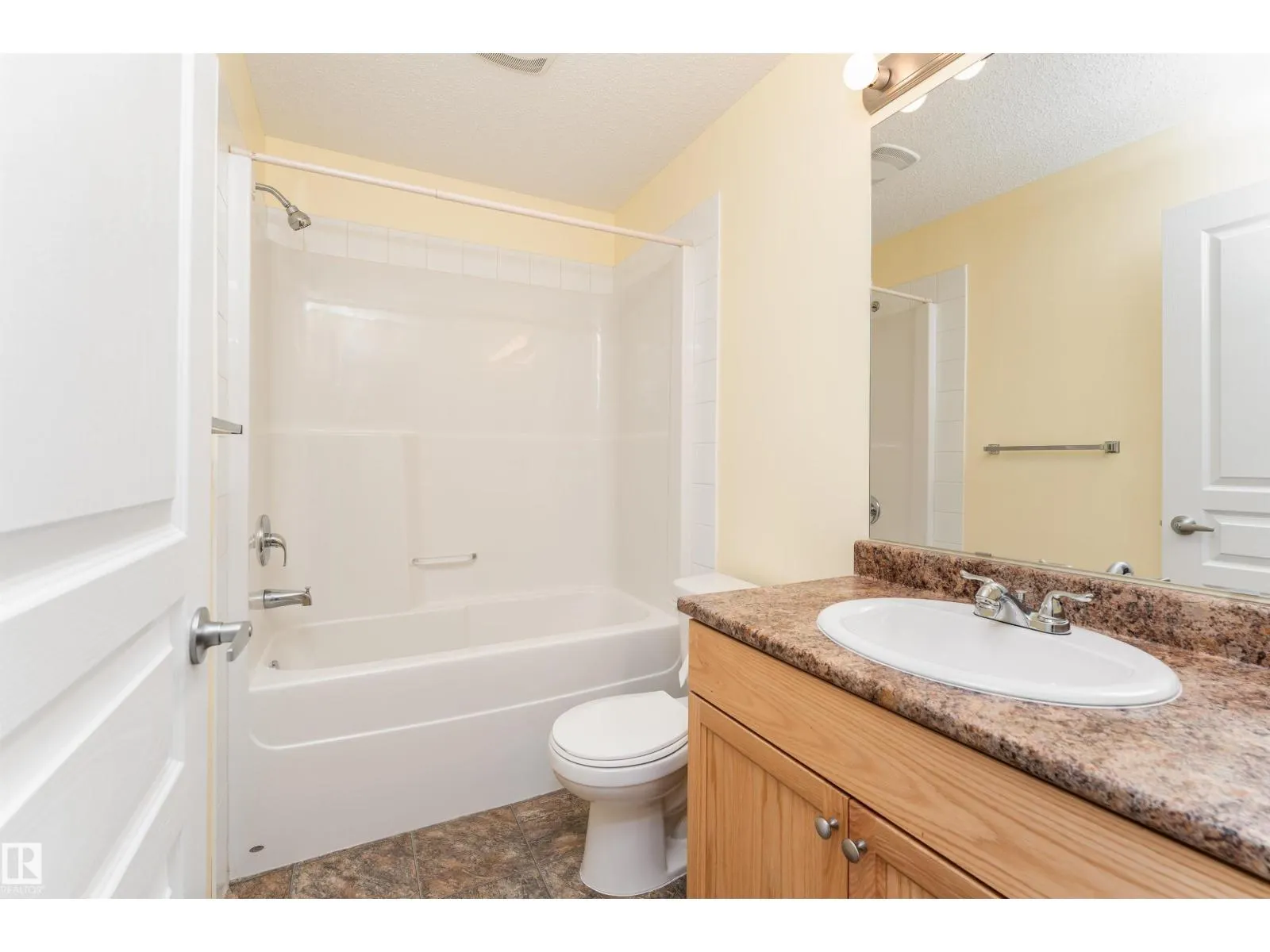 #438 301 CLAREVIEW STATION DR NW
