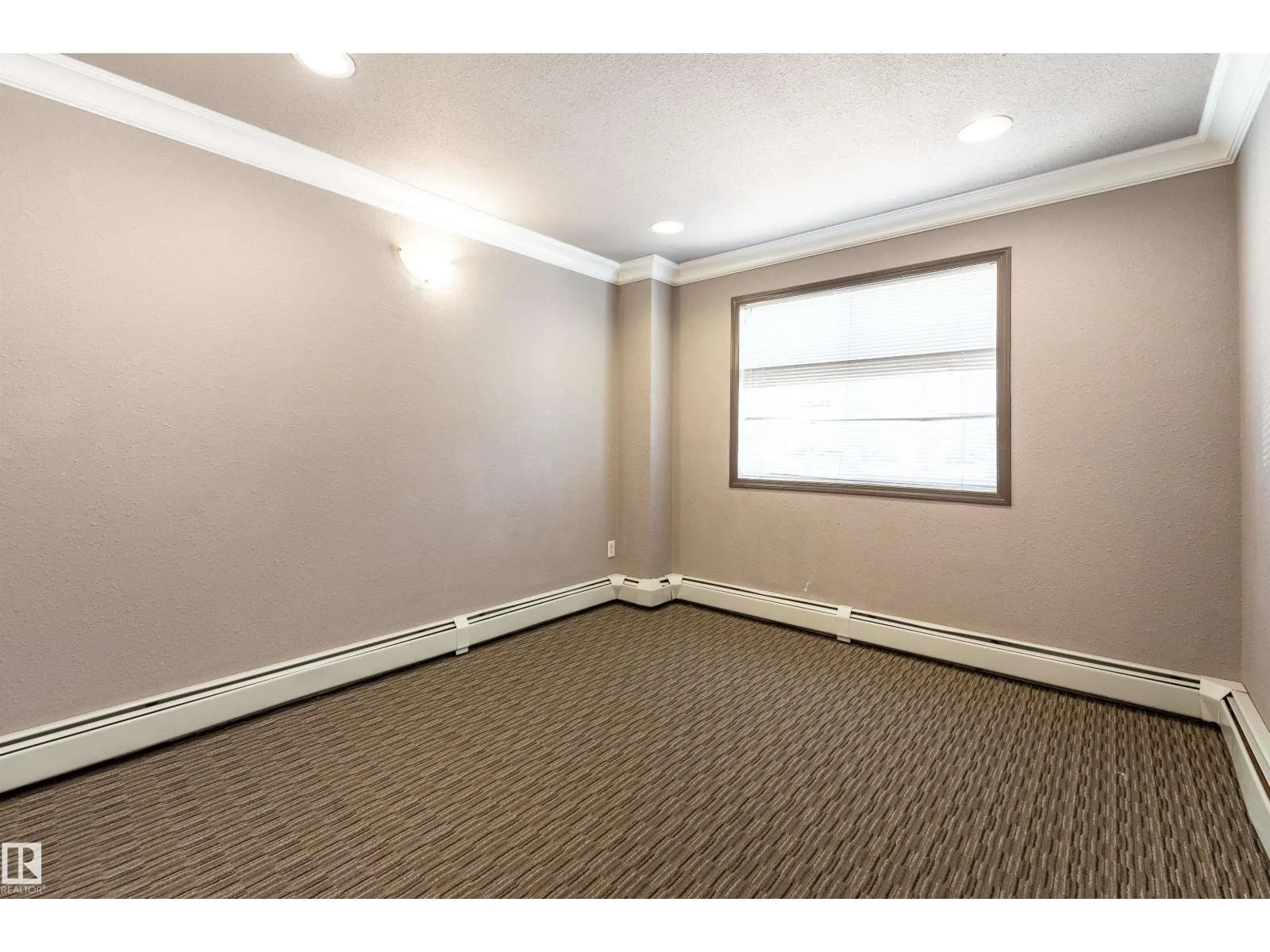 #438 301 CLAREVIEW STATION DR NW