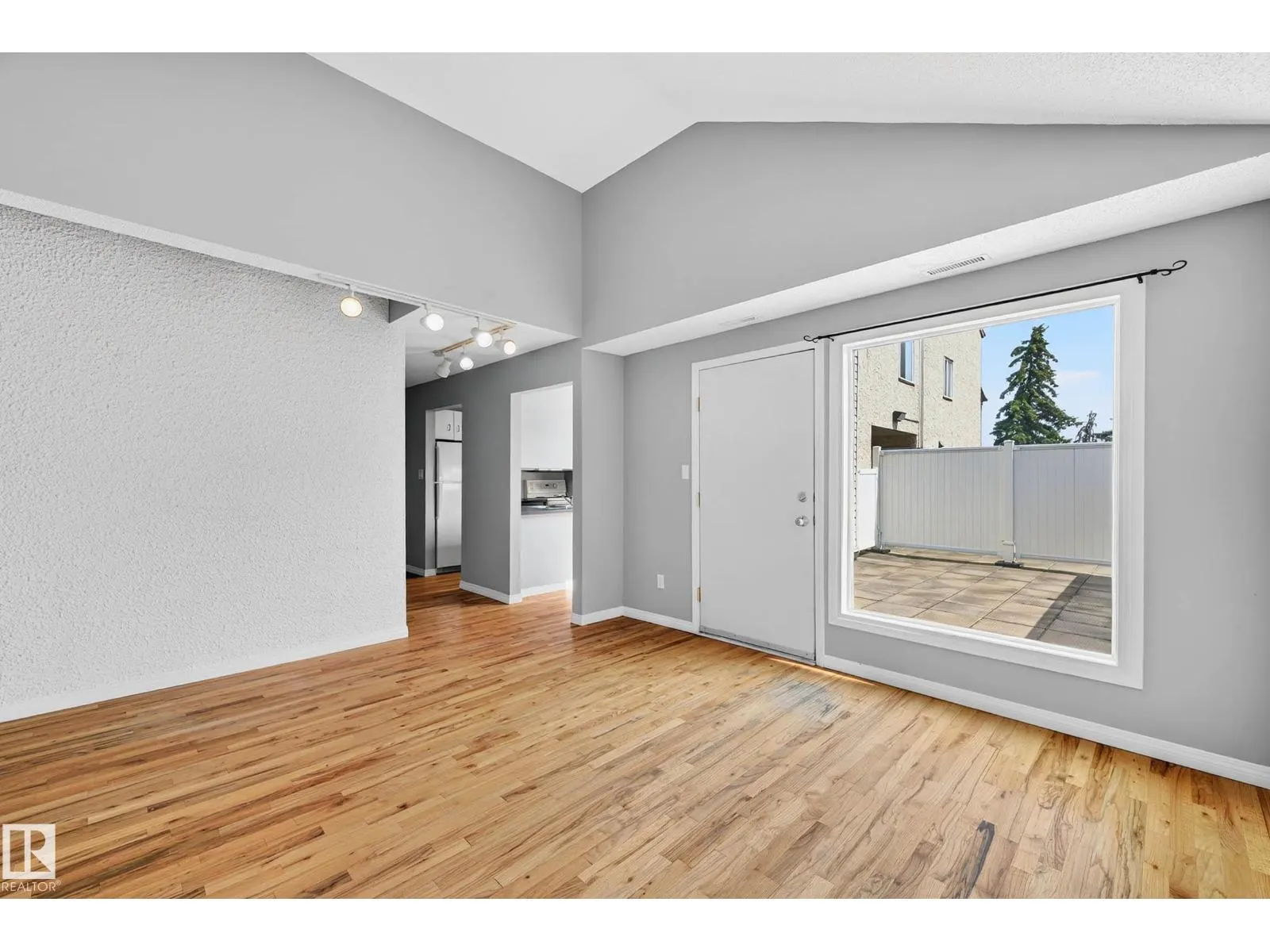 37 LANCASTER TC NW