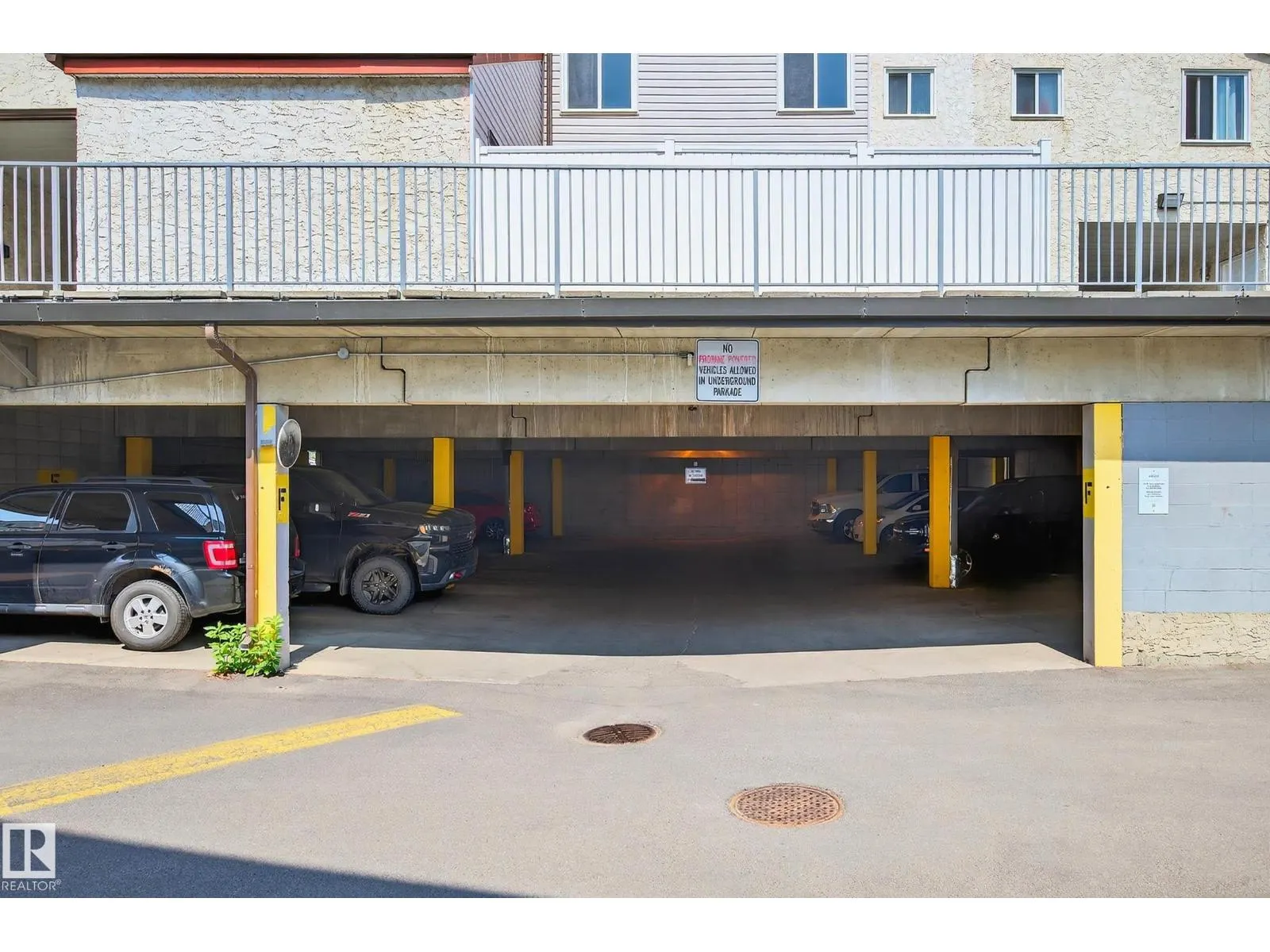 37 LANCASTER TC NW