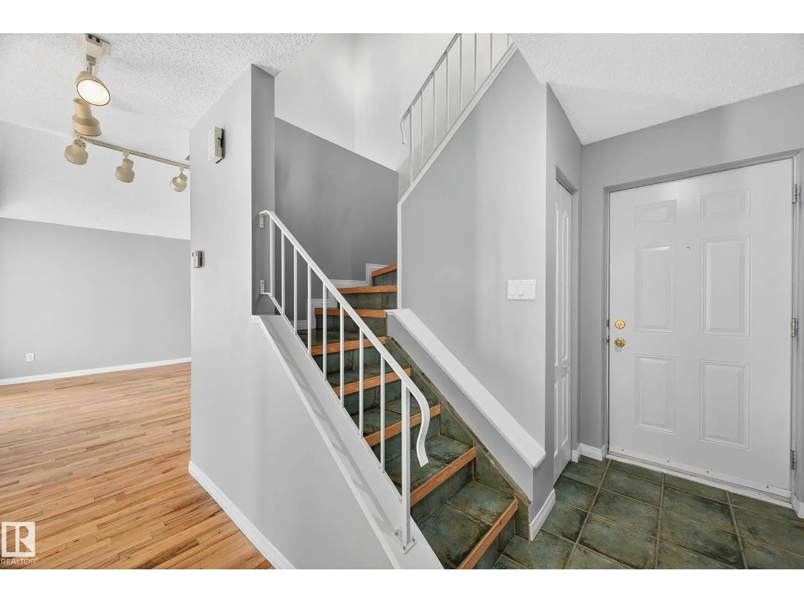 37 LANCASTER TC NW