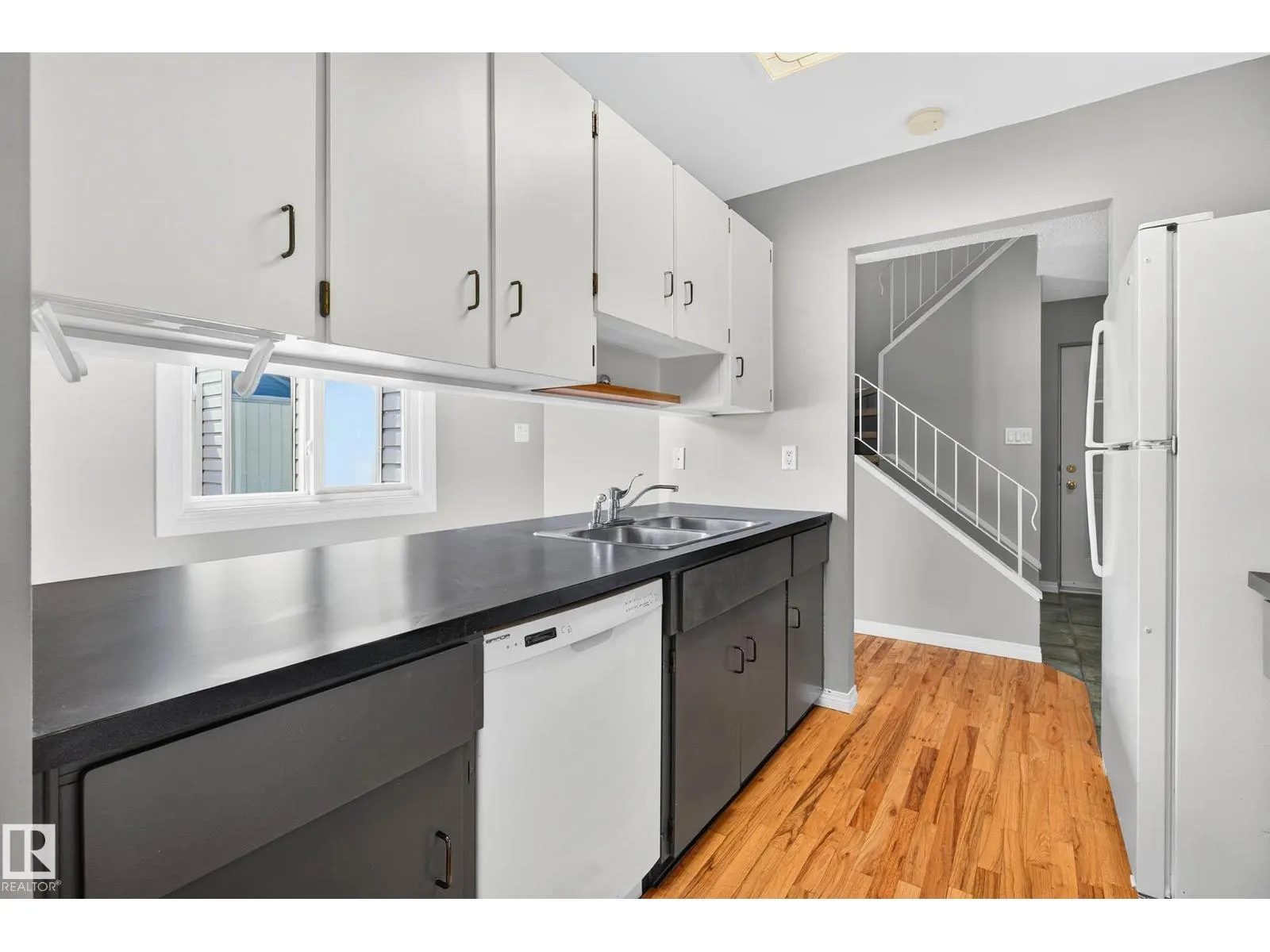 37 LANCASTER TC NW