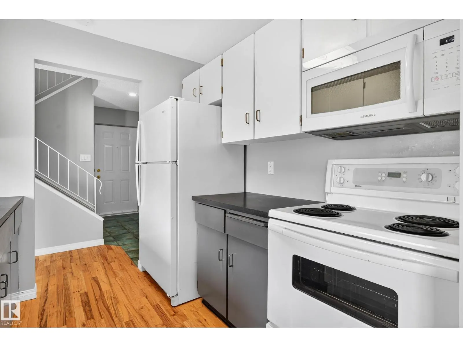 37 LANCASTER TC NW