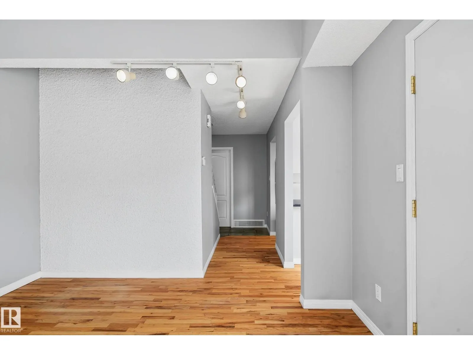 37 LANCASTER TC NW