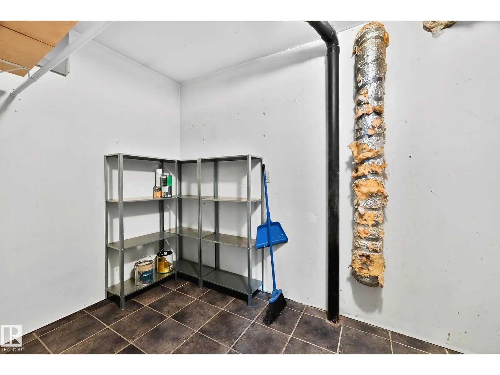 37 LANCASTER TC NW