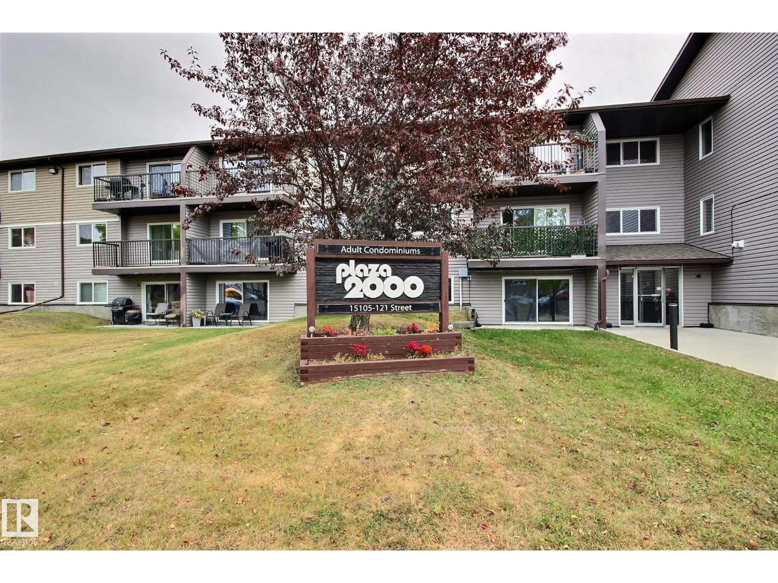 #324 15105 121 ST NW
