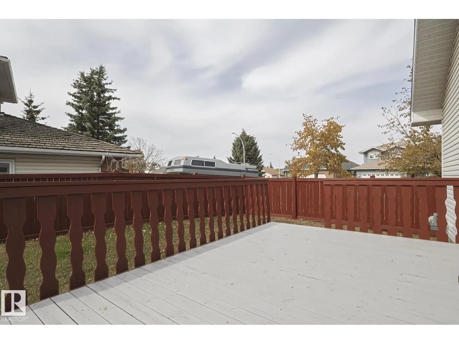 4631 43 AV NW