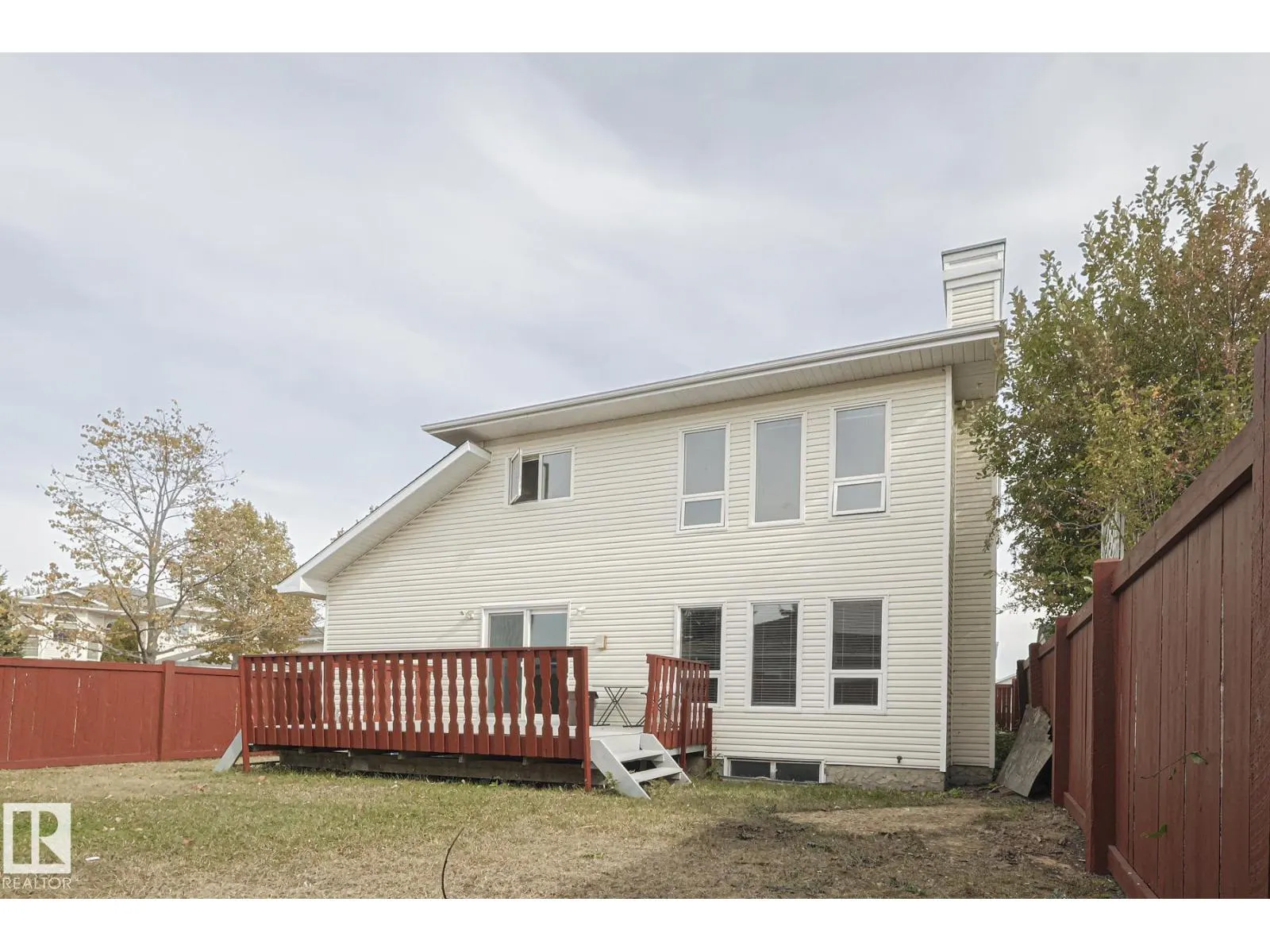 4631 43 AV NW