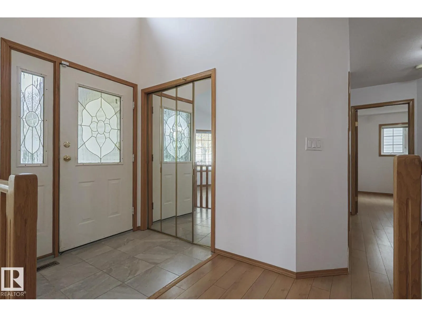 4631 43 AV NW