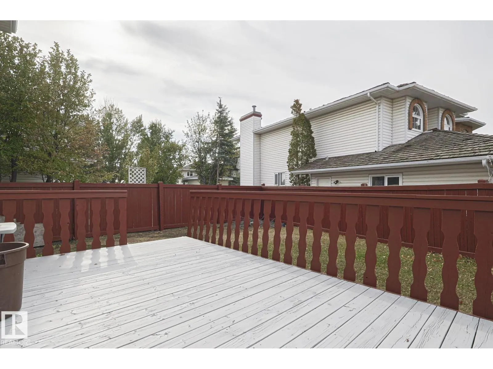 4631 43 AV NW