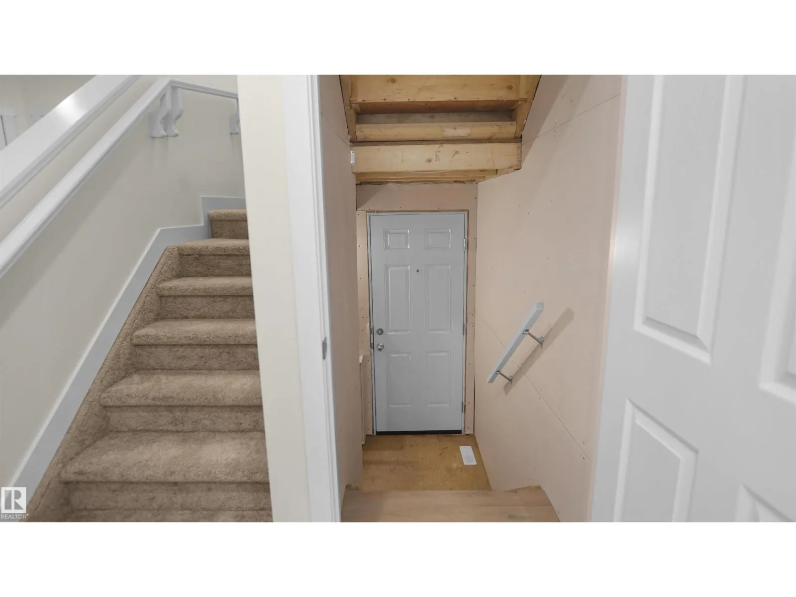 271 SAVOY CR