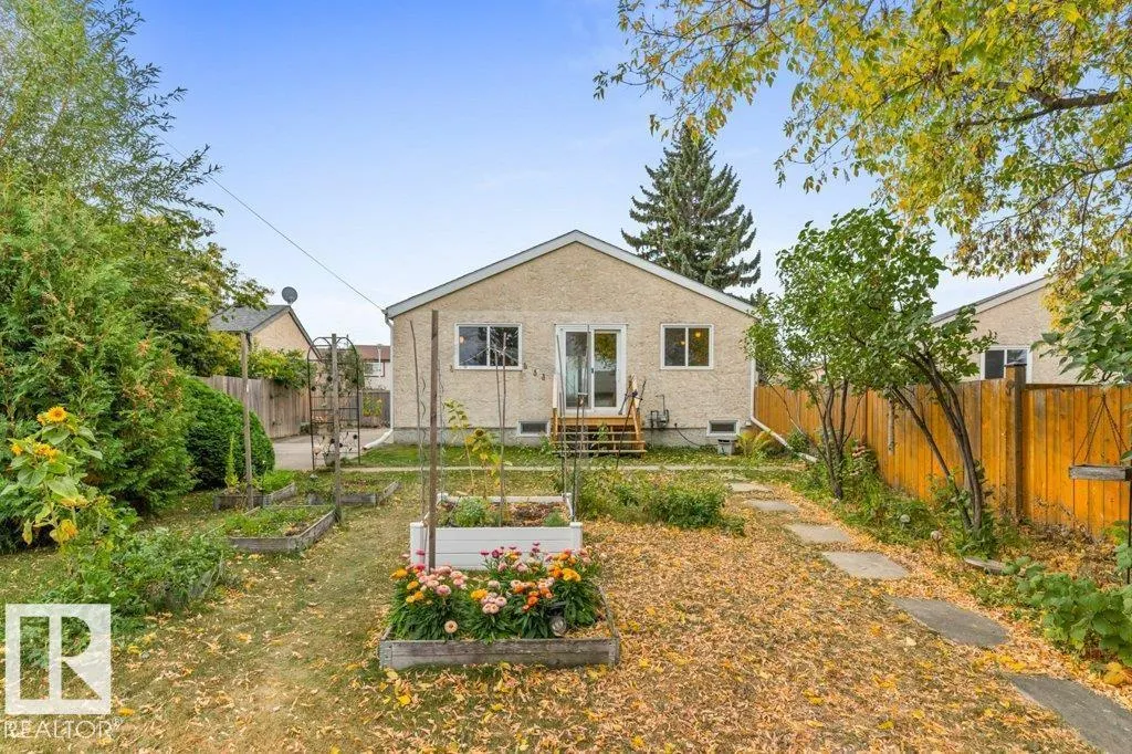 5704 93A AV NW