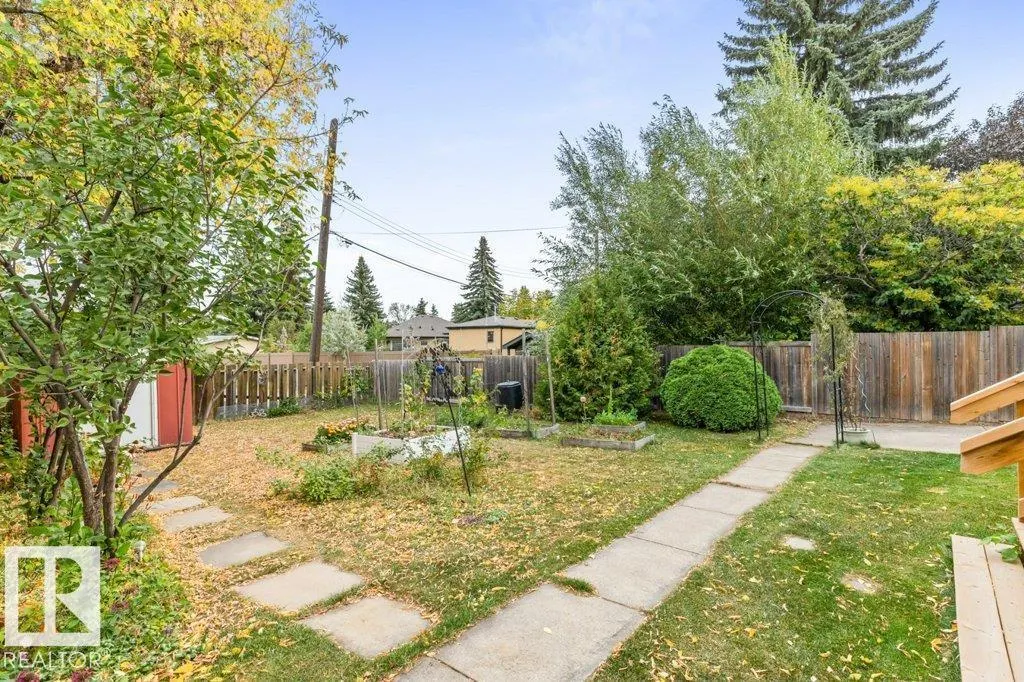 5704 93A AV NW