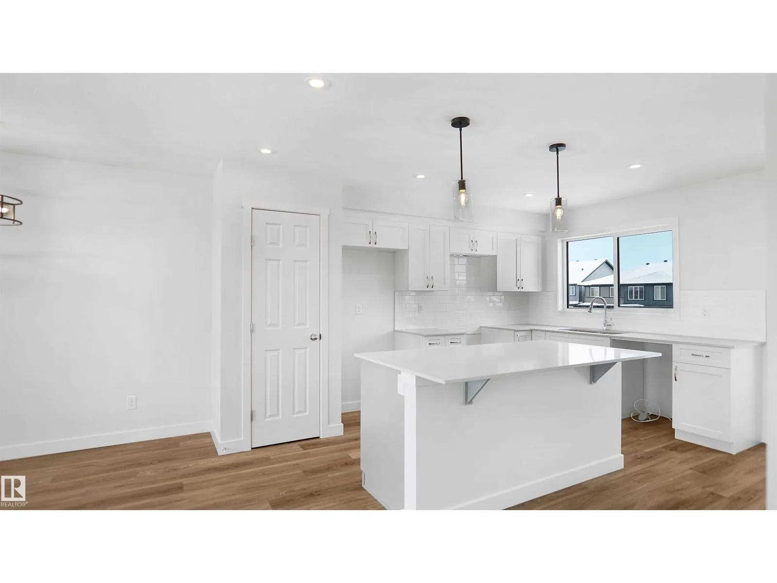 5113 RIVER'S EDGE WY NW