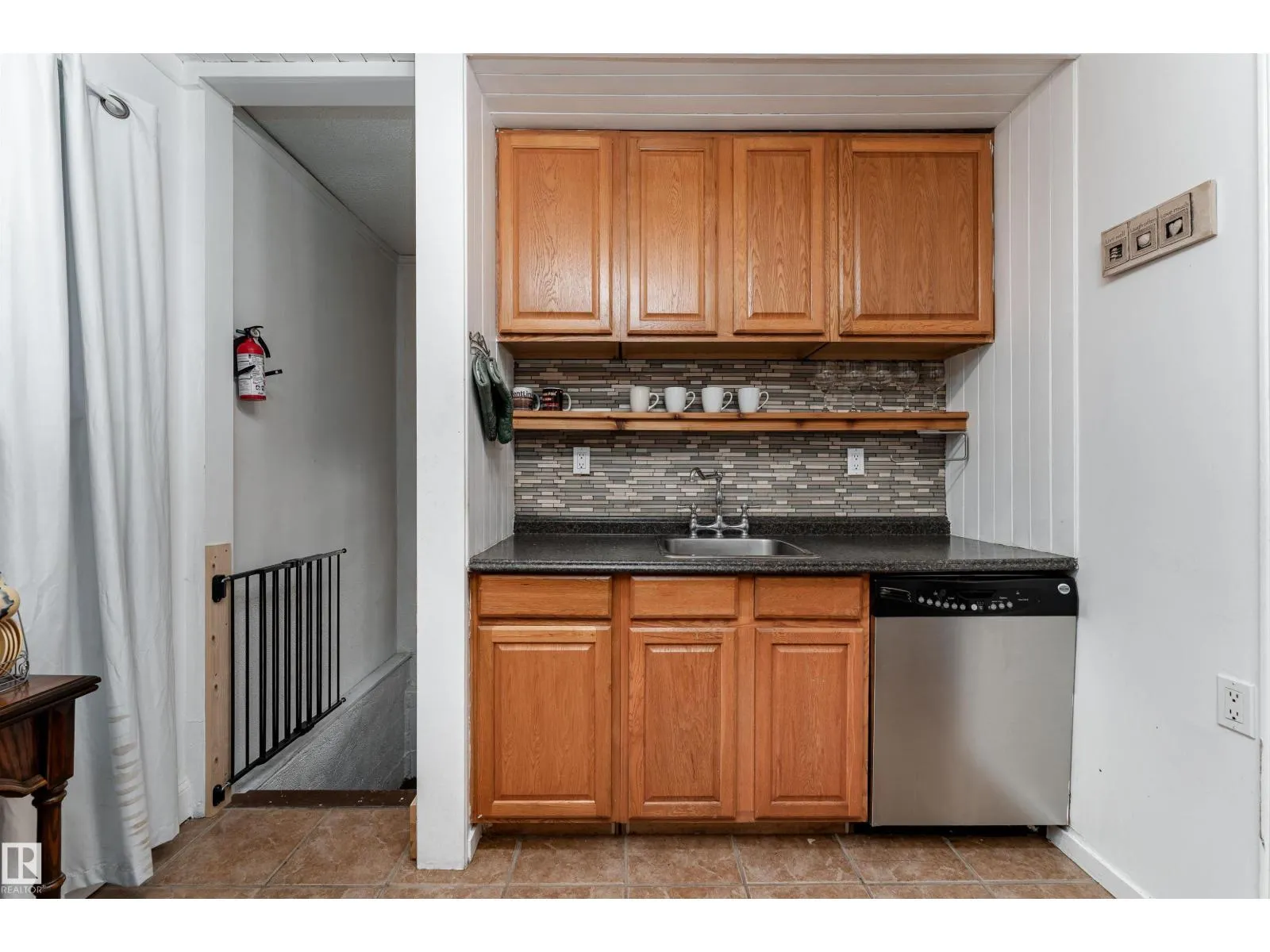11539 101 ST NW