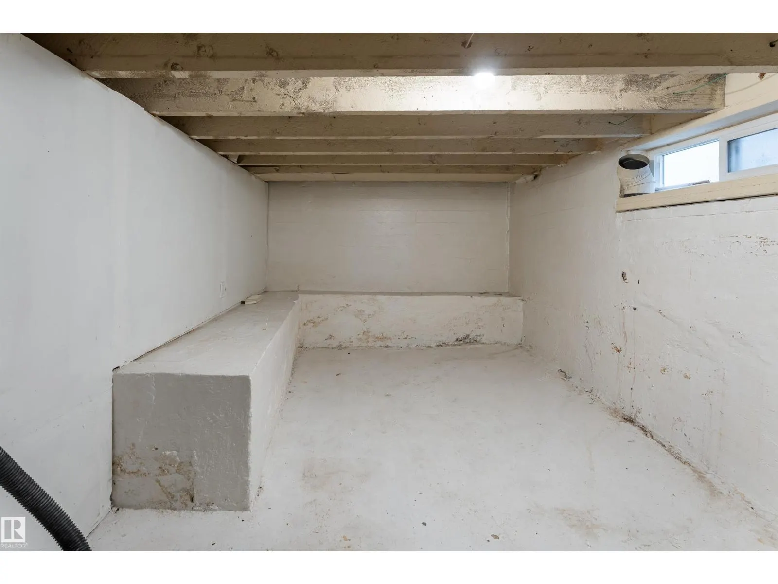 11539 101 ST NW