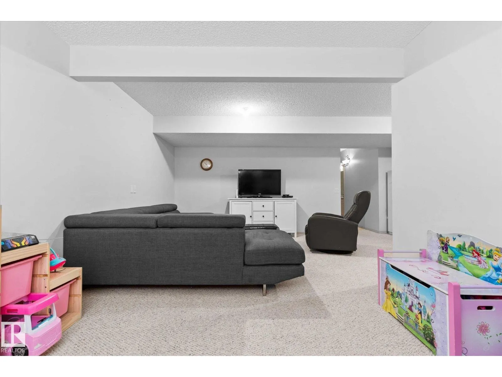 178 LAKELAND DR