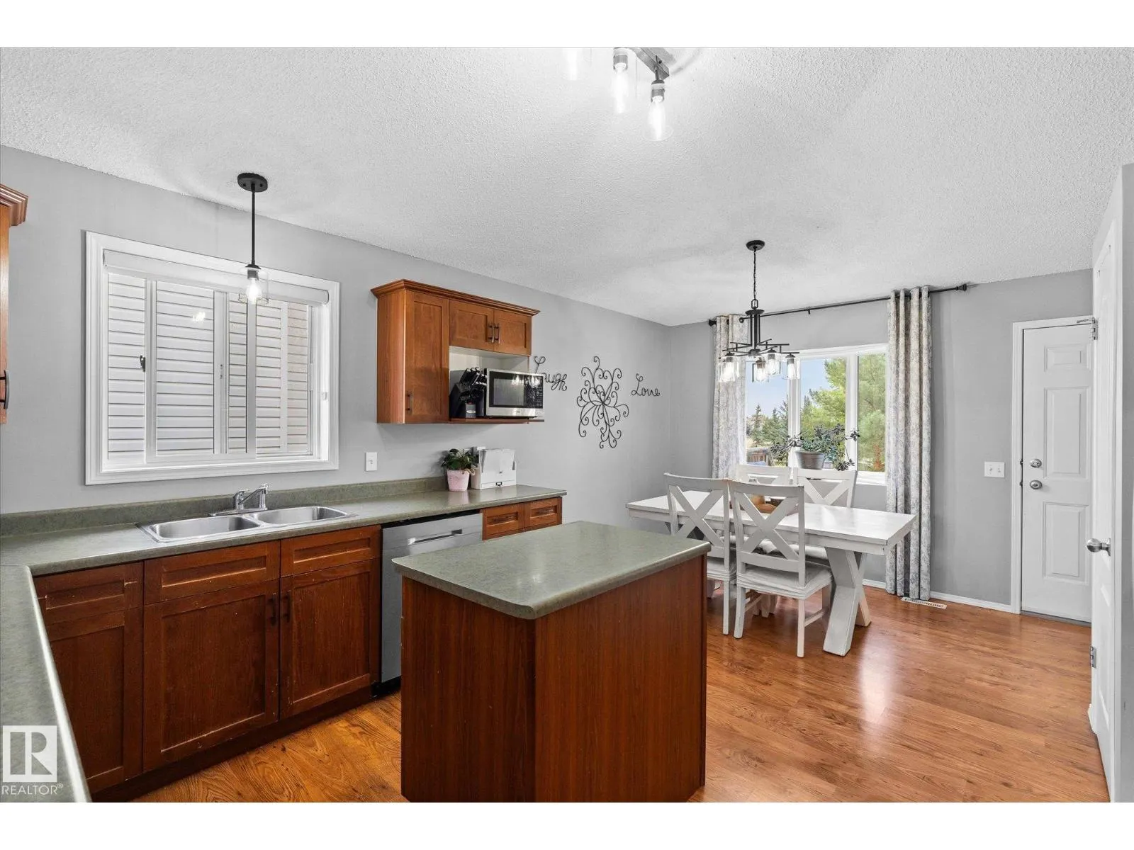 178 LAKELAND DR