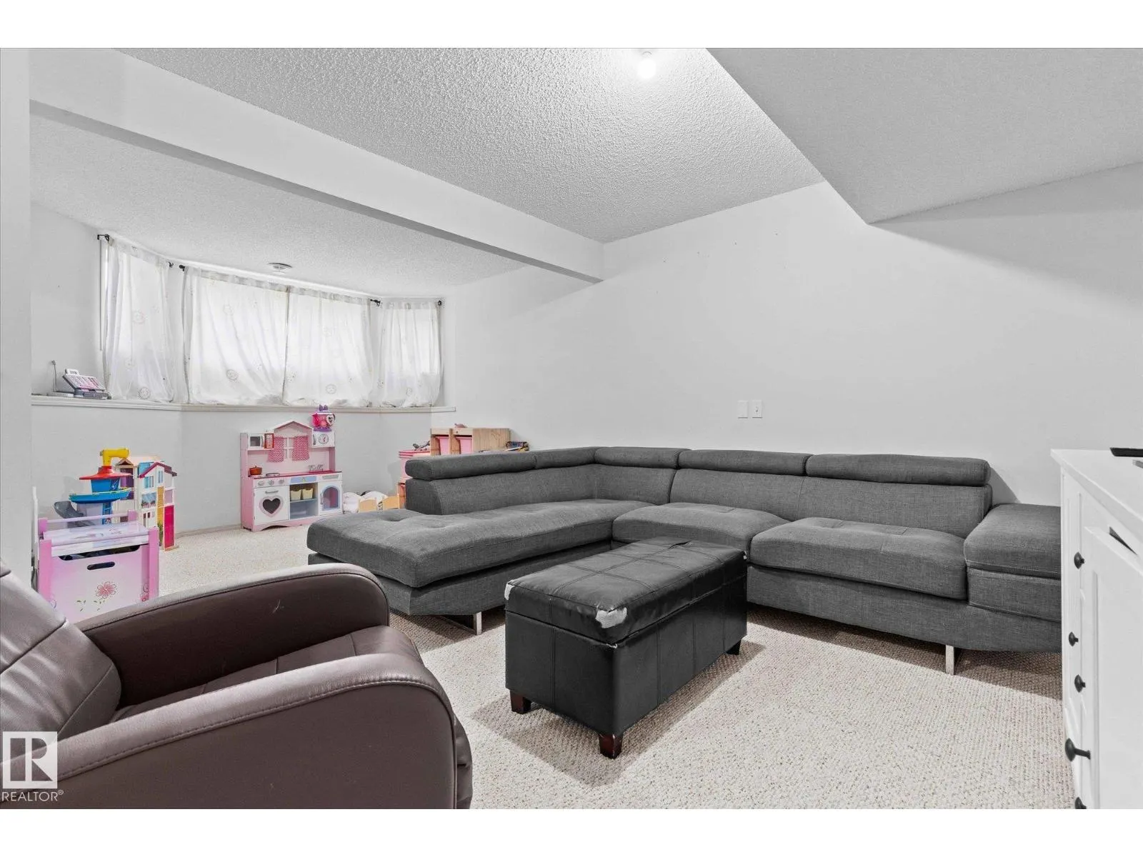 178 LAKELAND DR